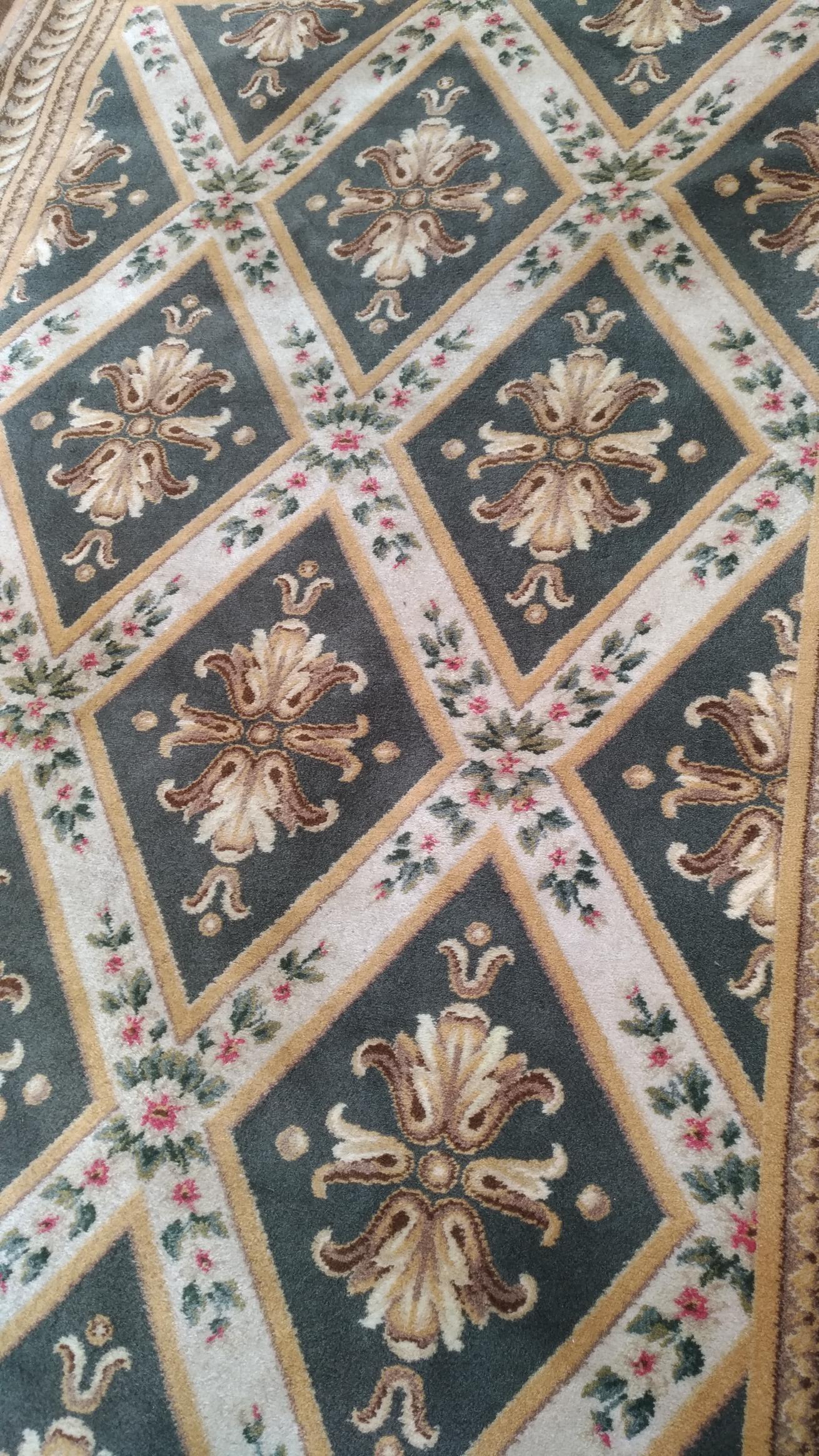 Wool 1043 - Nice French Aubusson rug savonnerie For Sale