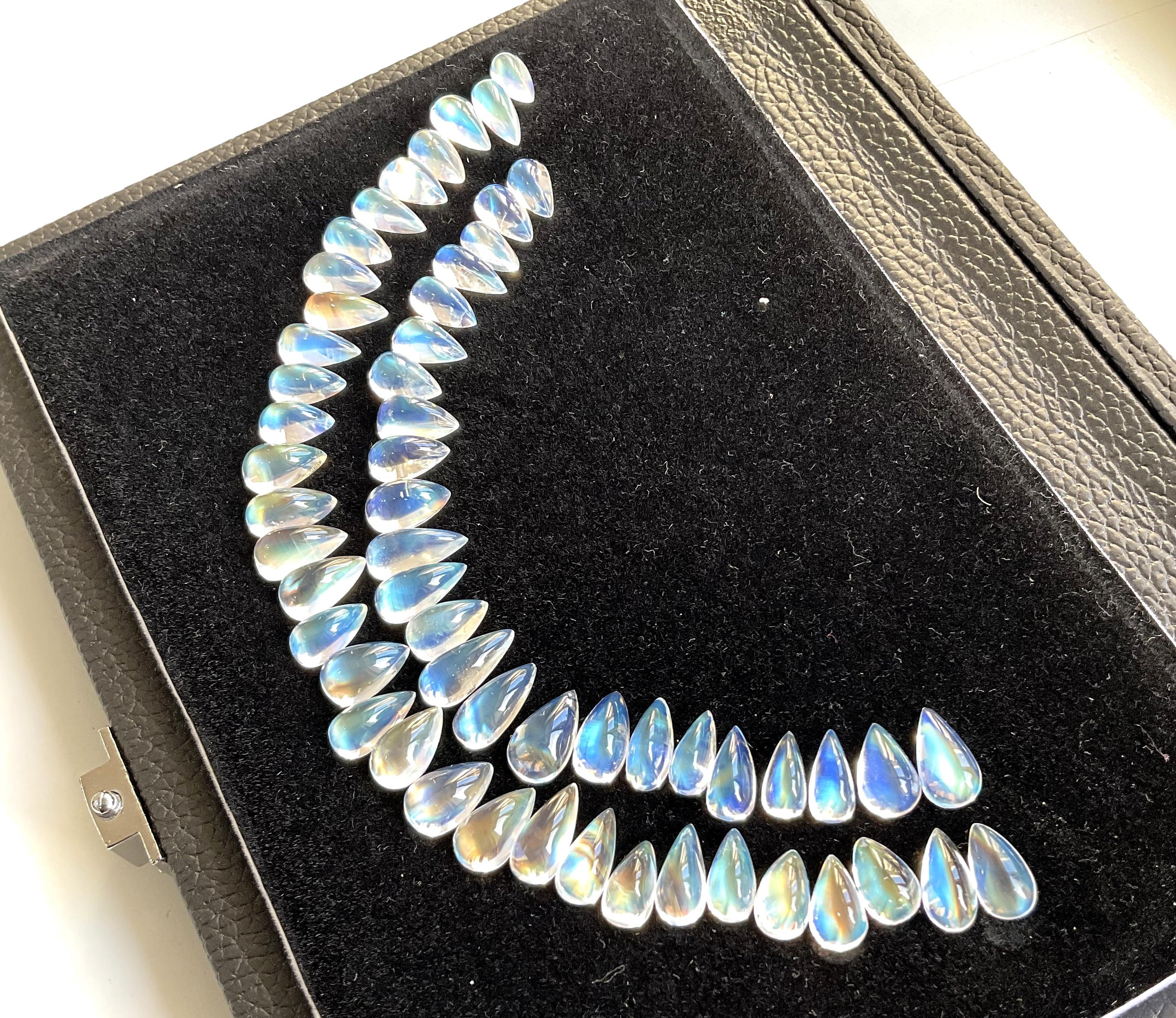 104,45 Karat Mondstein Top-Qualität Birne Layout für feinen Schmuck natürlichen Edelstein für Damen oder Herren im Angebot