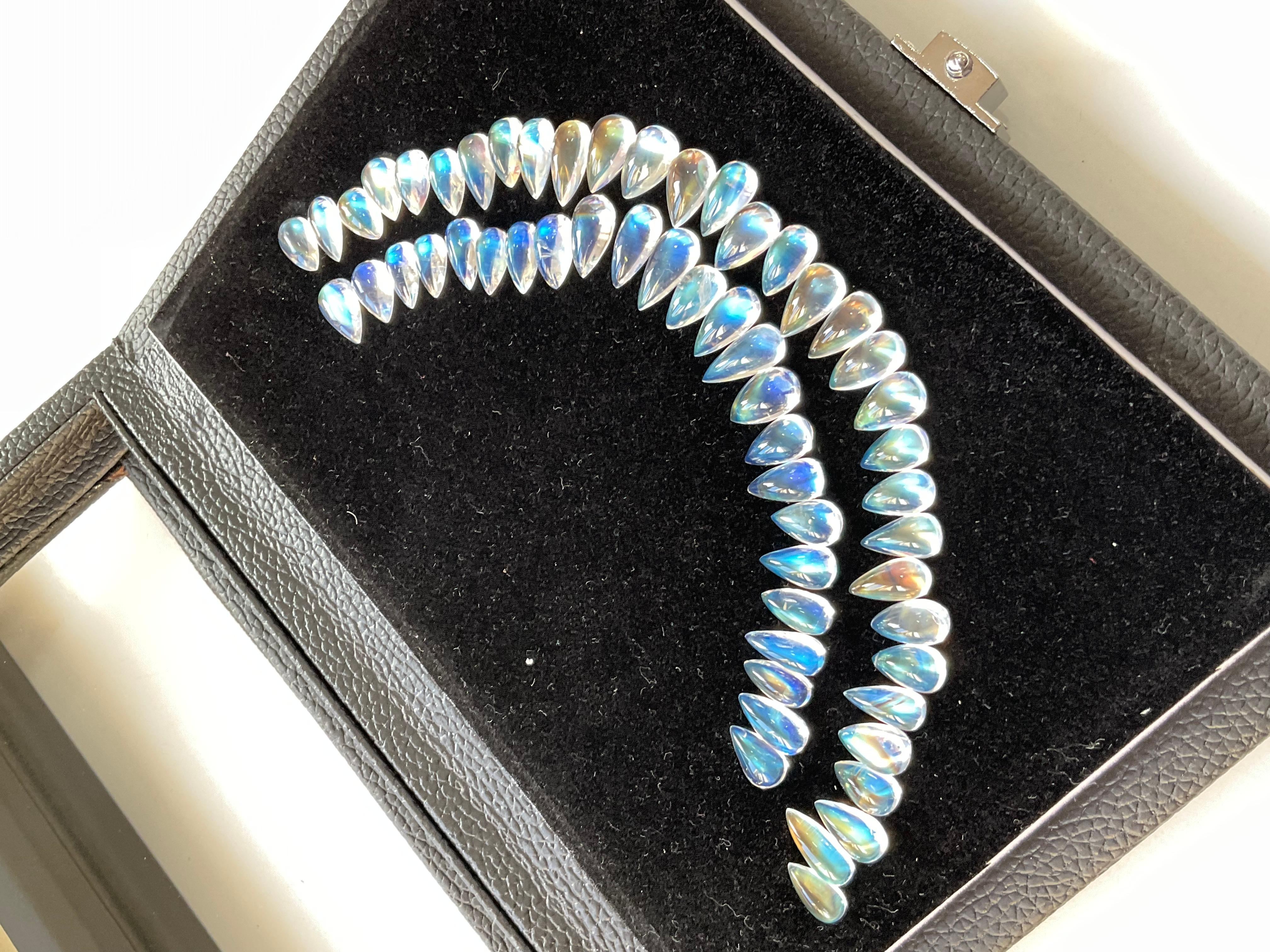 104,45 Karat Mondstein Top-Qualität Birne Layout für feinen Schmuck natürlichen Edelstein im Angebot 1