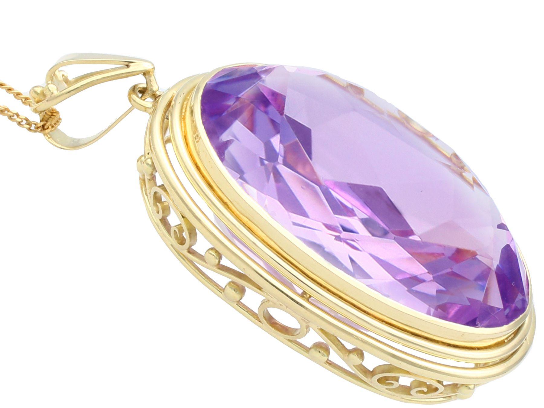 104.48 Carat Amethyst and Yellow Gold Pendant In Excellent Condition In Jesmond, Newcastle Upon Tyne