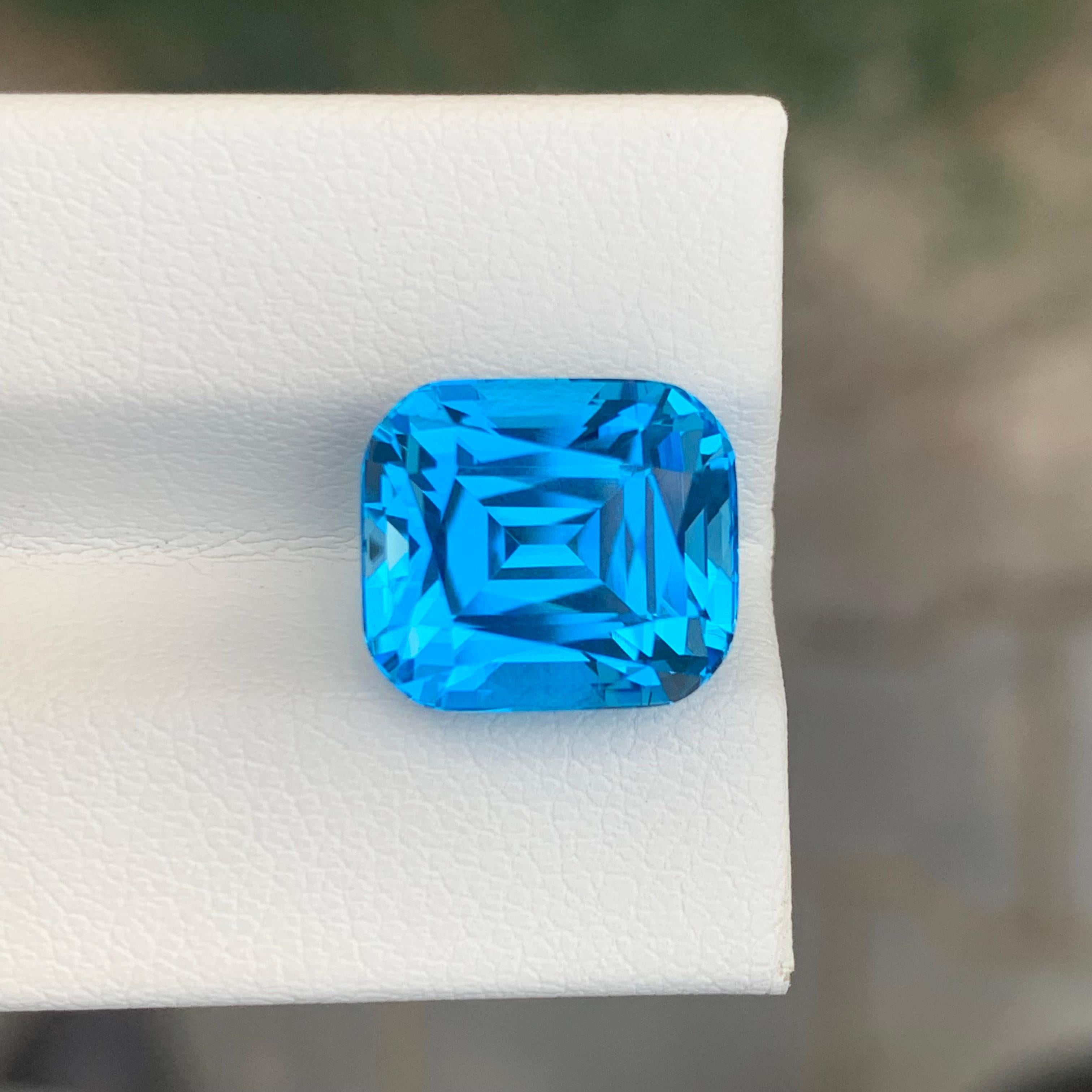 10,45 carati di elegante Topazio blu svizzero sfuso a forma di cuscino in vendita 6