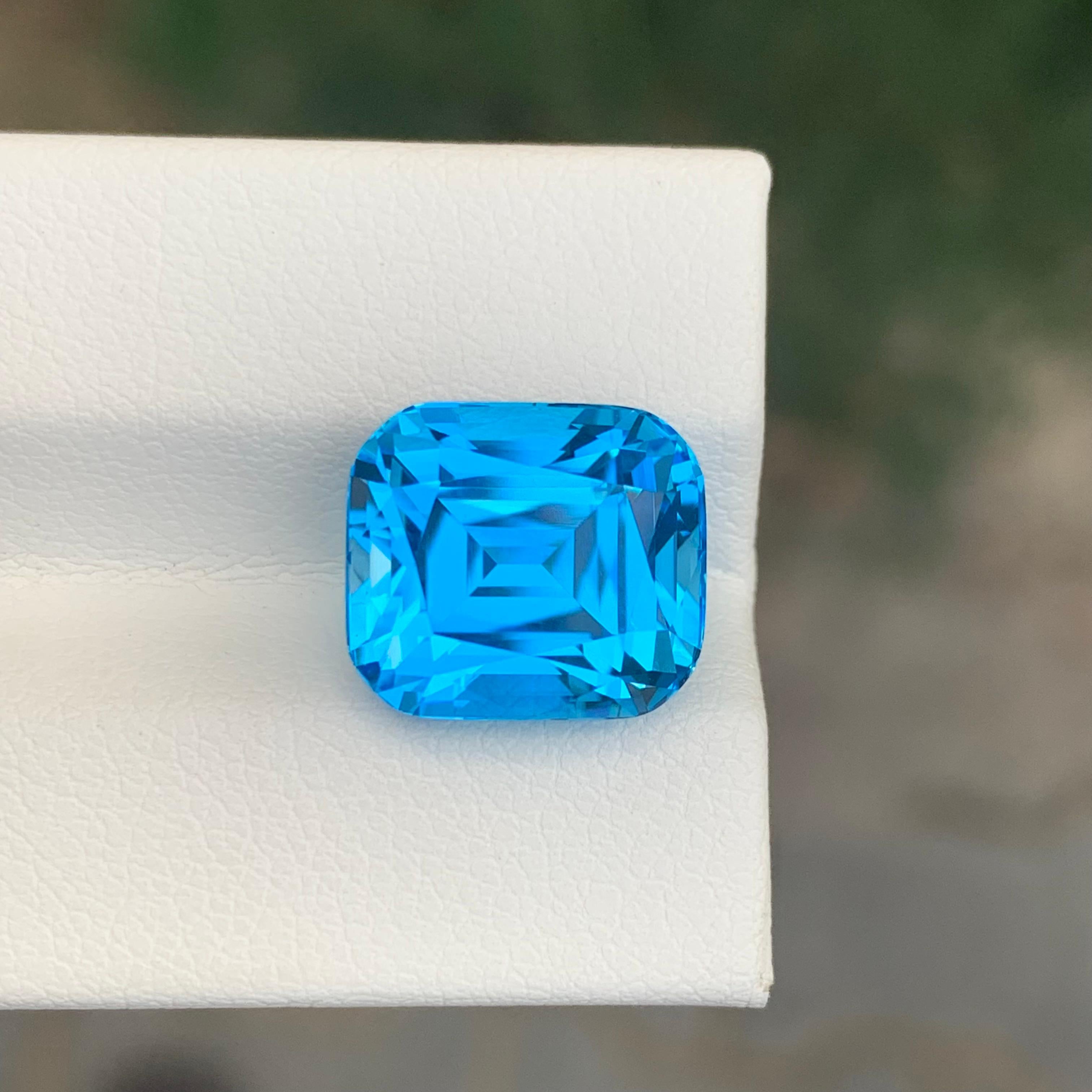 Taglio cuscino 10,45 carati di elegante Topazio blu svizzero sfuso a forma di cuscino in vendita
