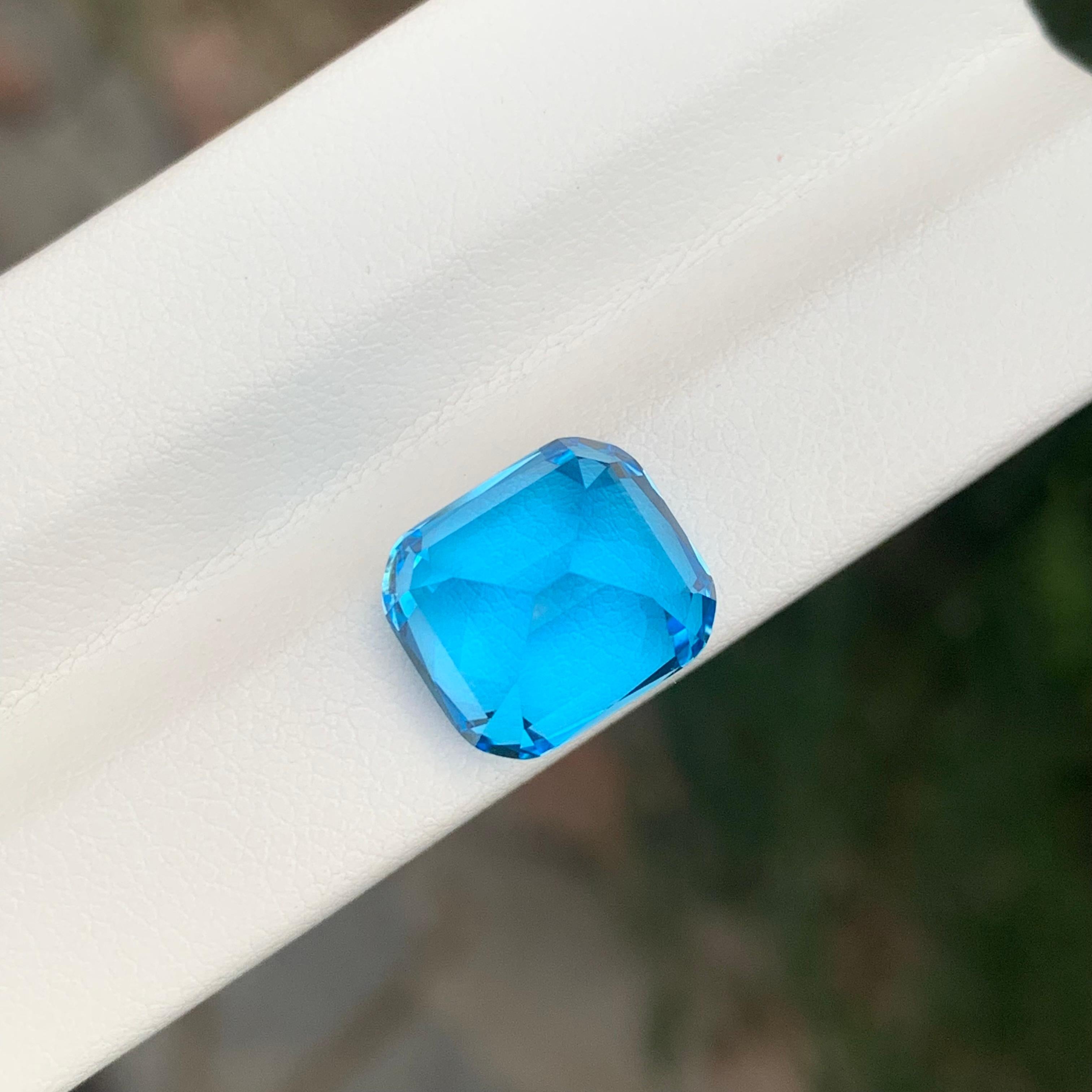 da uomo o donna 10,45 carati di elegante Topazio blu svizzero sfuso a forma di cuscino in vendita
