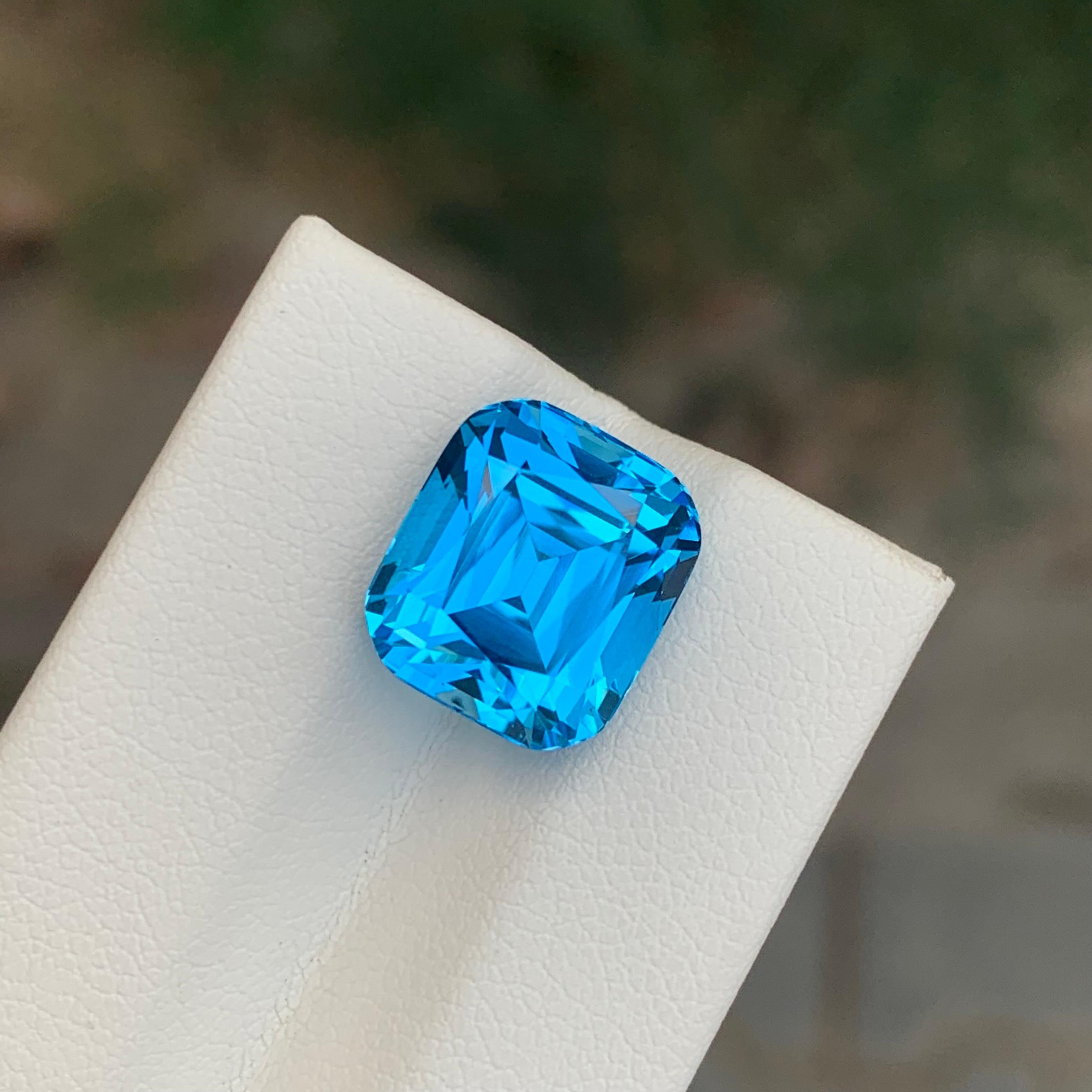 10,45 carati di elegante Topazio blu svizzero sfuso a forma di cuscino in vendita 1