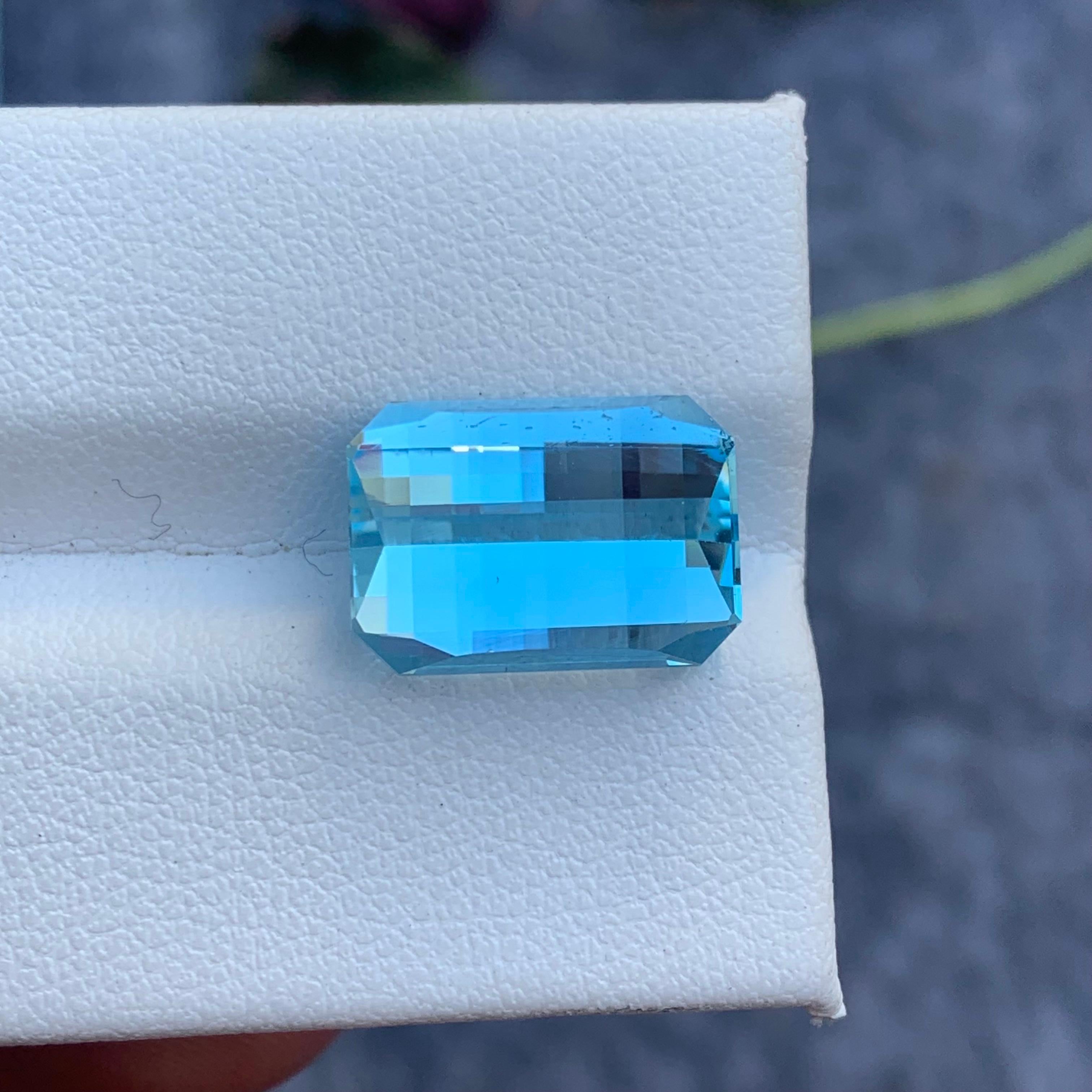Superbe topaze bleu ciel non sertie de 10,45 carats, taille pixel, du Brésil en vente 5