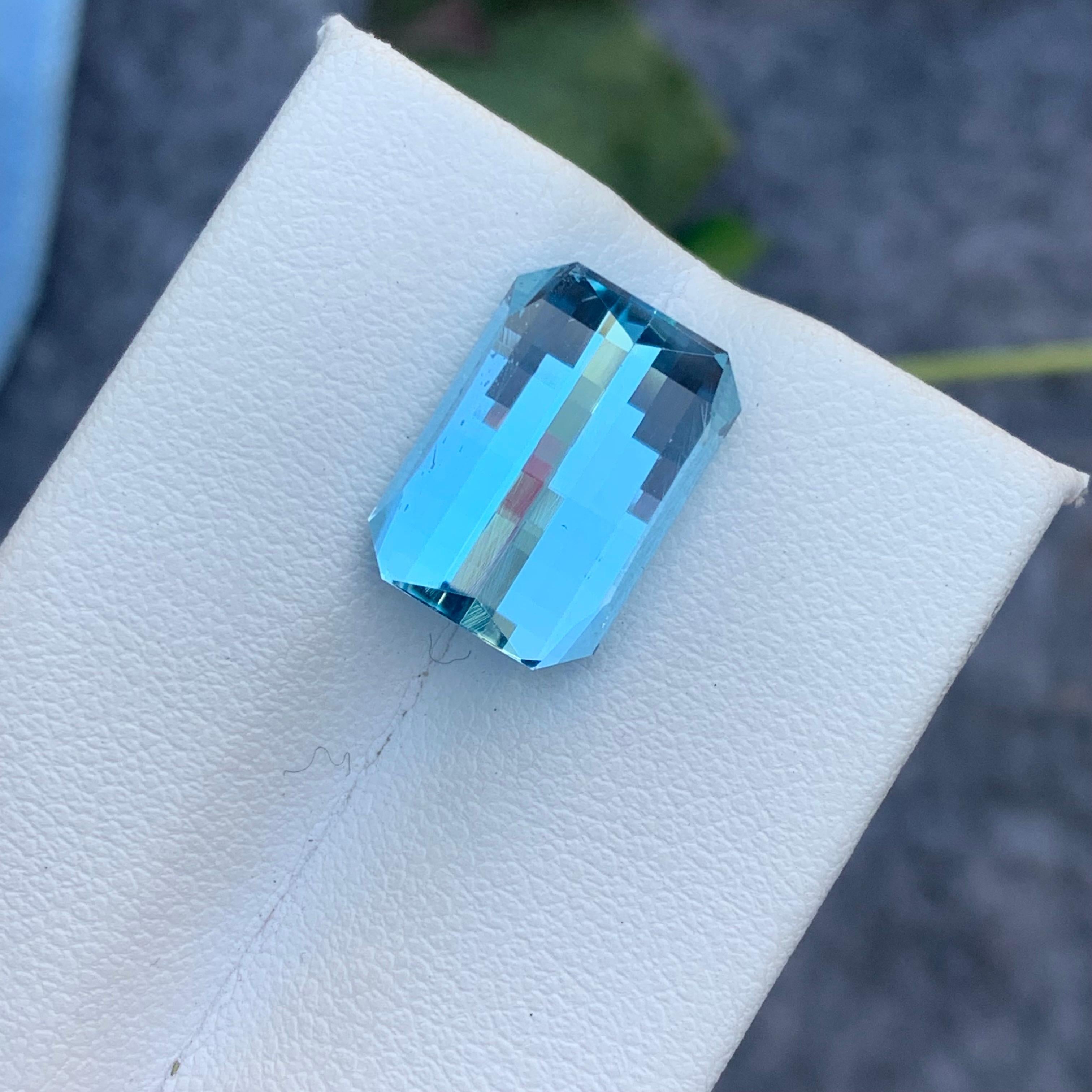 Superbe topaze bleu ciel non sertie de 10,45 carats, taille pixel, du Brésil en vente 11