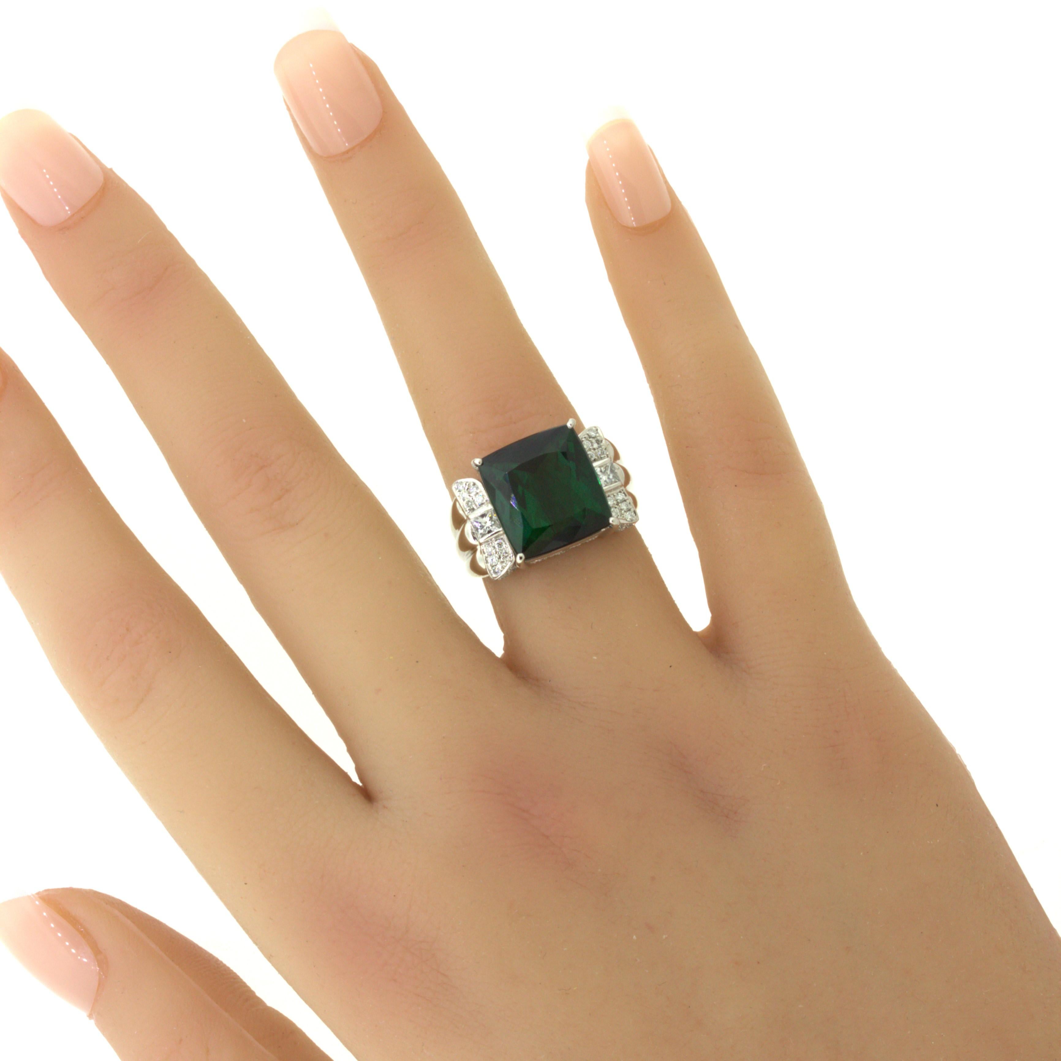 Anello di platino con tormalina indicolite e diamante da 10,45 carati 7