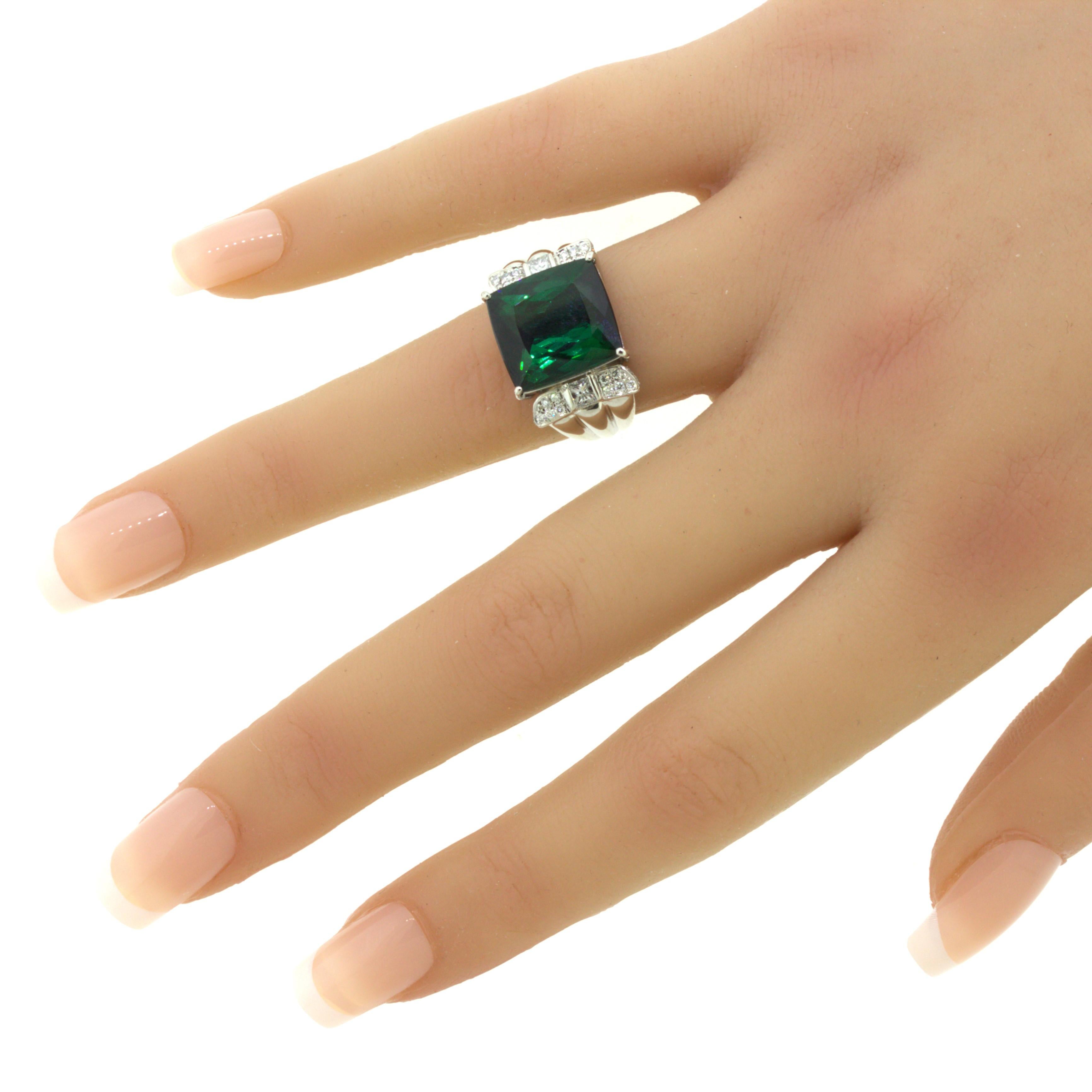 Anello di platino con tormalina indicolite e diamante da 10,45 carati 8