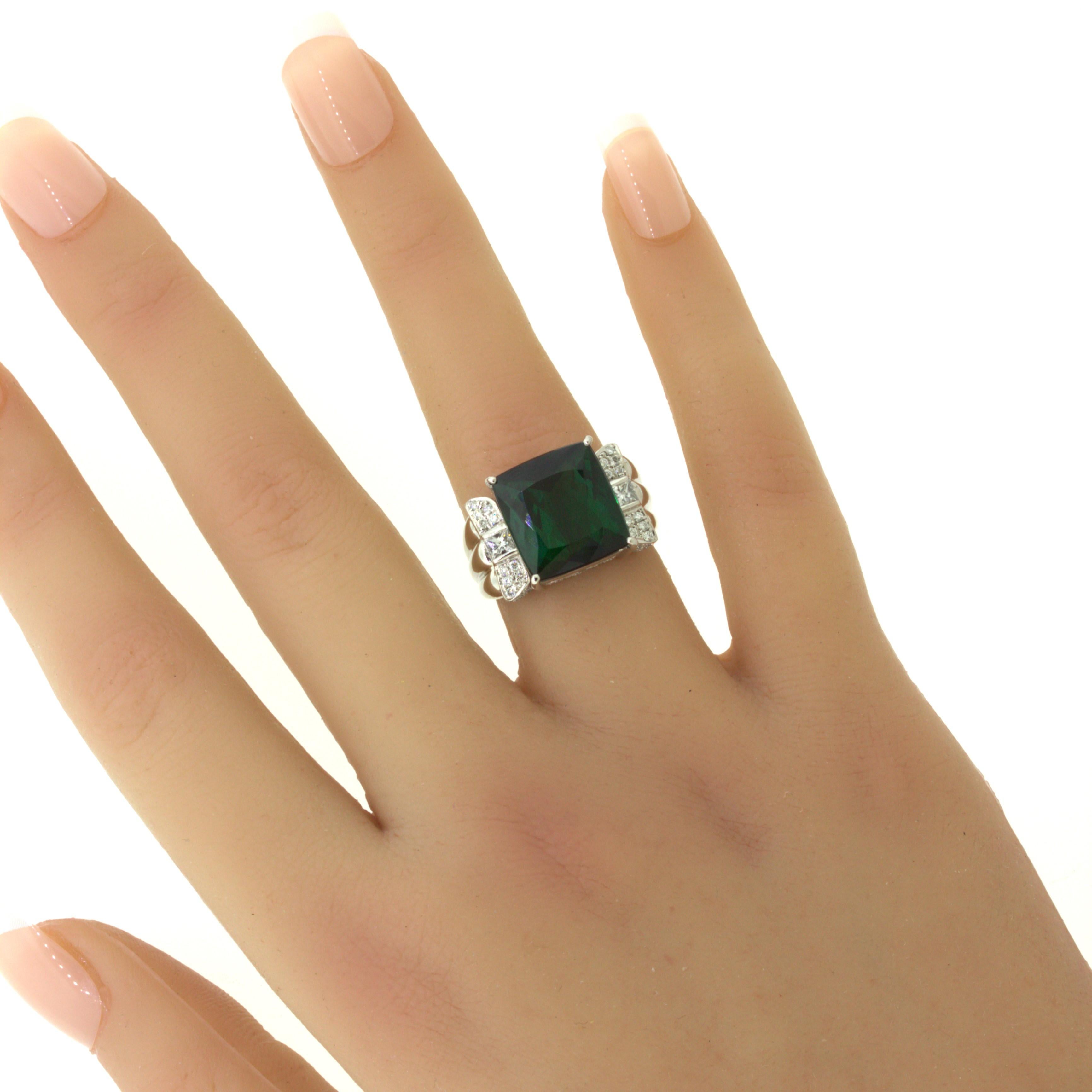 Anello di platino con tormalina indicolite e diamante da 10,45 carati 3
