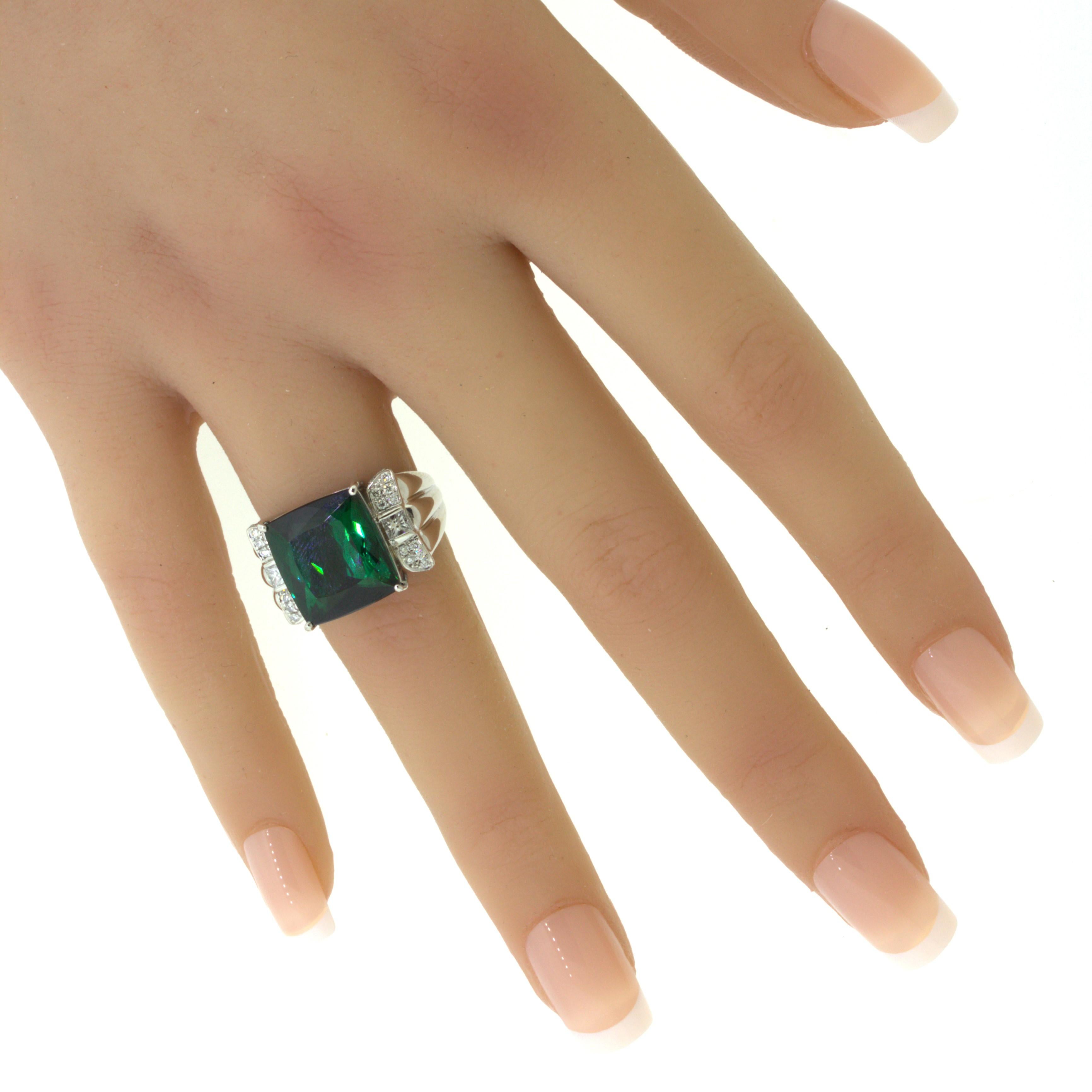 Anello di platino con tormalina indicolite e diamante da 10,45 carati 4