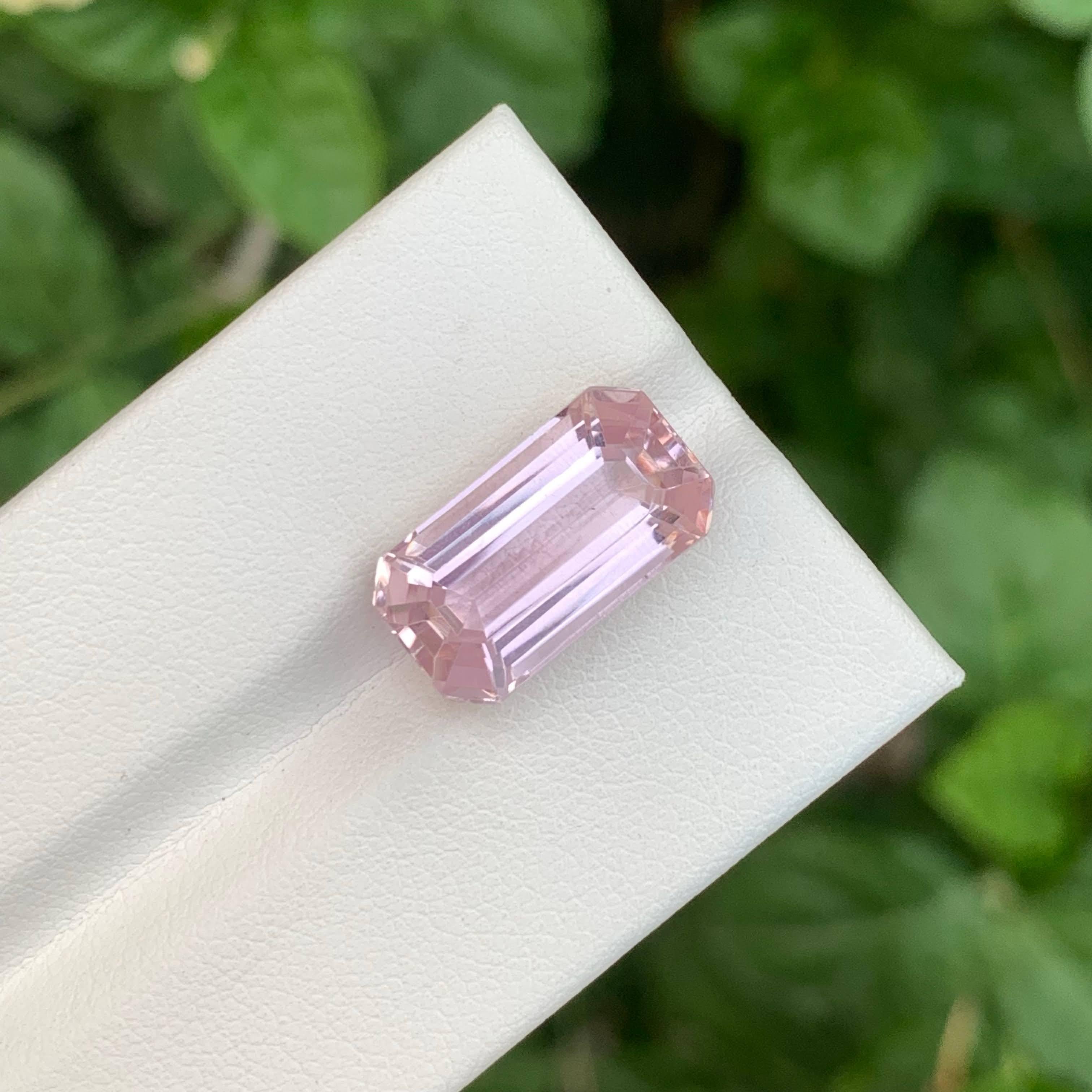 Taille émeraude 10.45 Carat Loose Pink Kunzite Stone Emerald Cut Natural Afghan Gemstone (pierre précieuse afghane) en vente