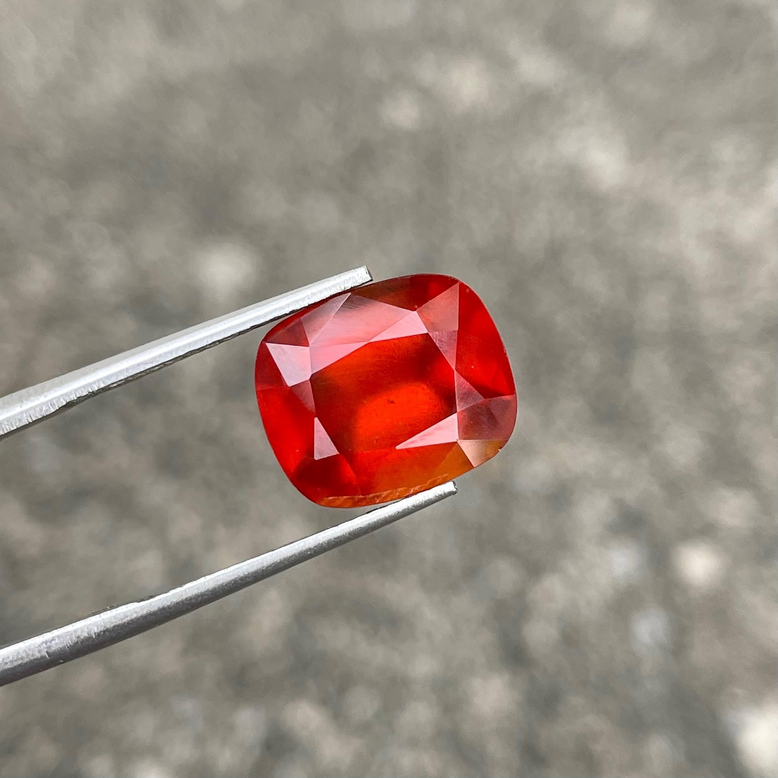 10,45 carati di granato rosso di assonite taglio a cuscino Gemma africana naturale In condizioni Nuovo in vendita a Bangkok, TH