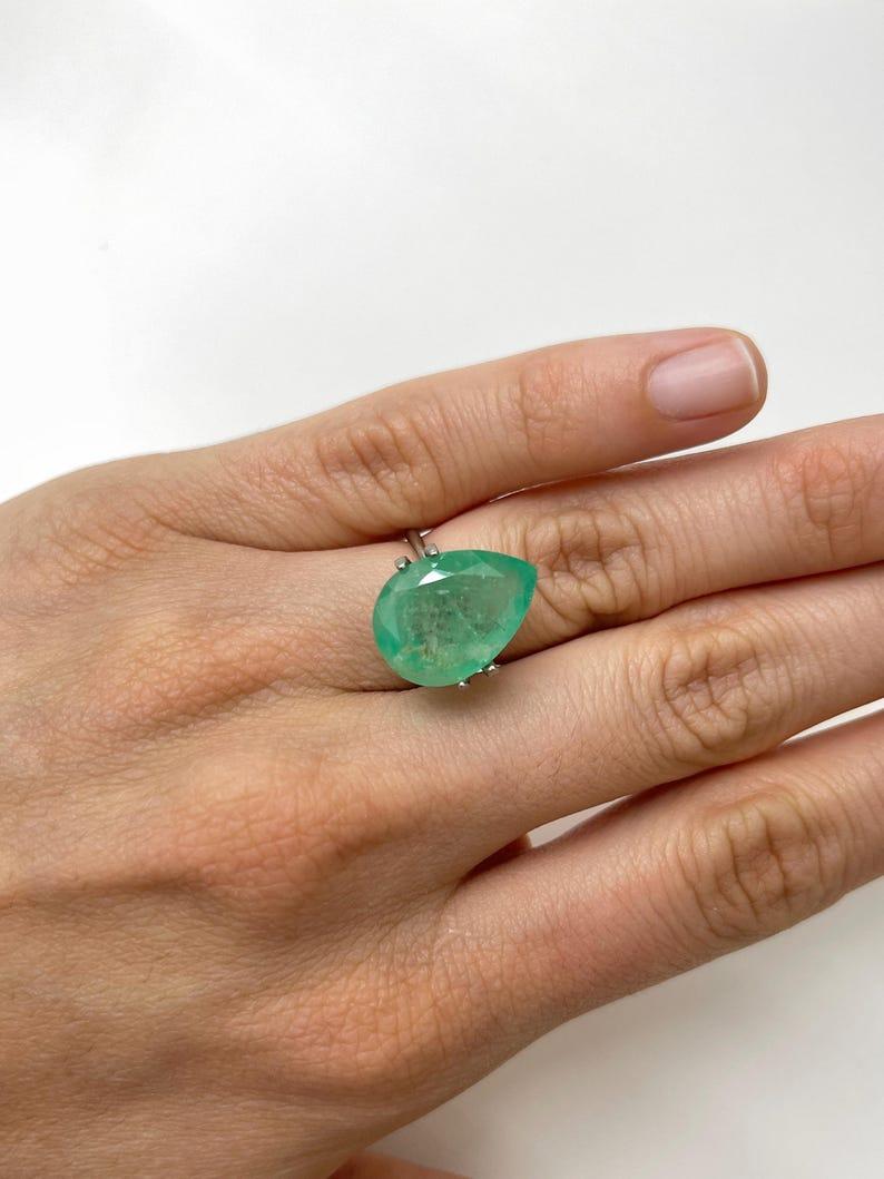 10,45ct 18x13 Erdgrüner natürlicher kolumbianischer Smaragd im Birnenschliff May Geburtsstein im Angebot 2