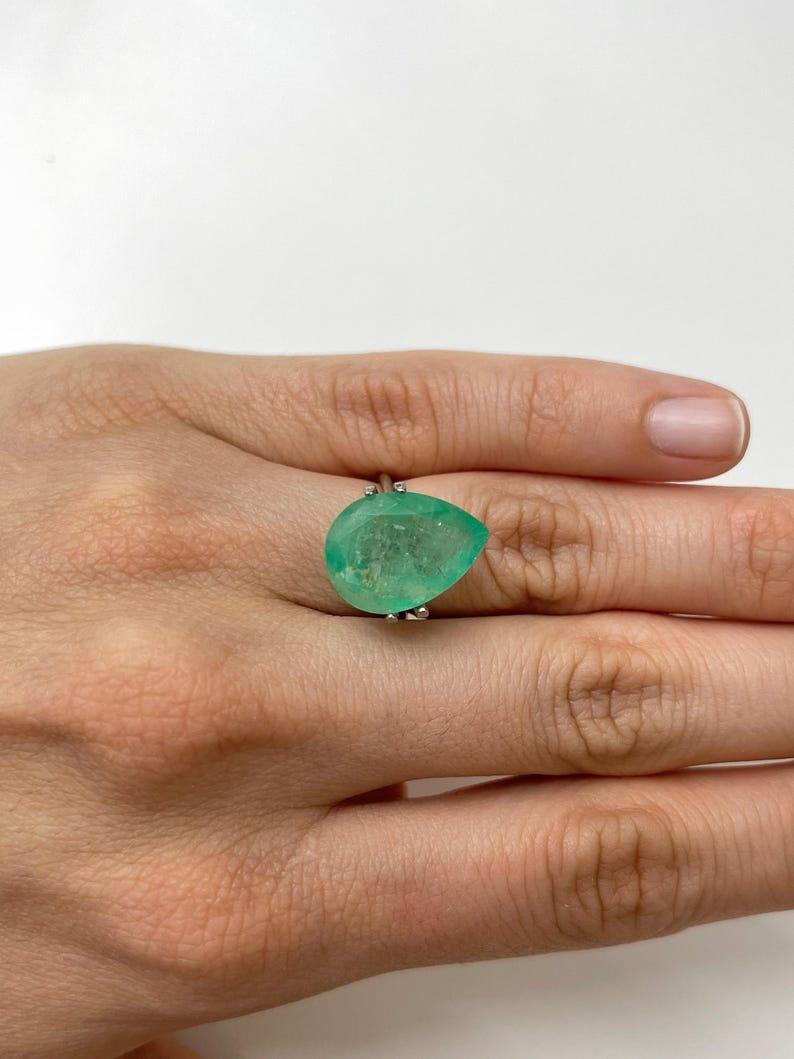 10,45ct 18x13 Erdgrüner natürlicher kolumbianischer Smaragd im Birnenschliff May Geburtsstein im Angebot 3