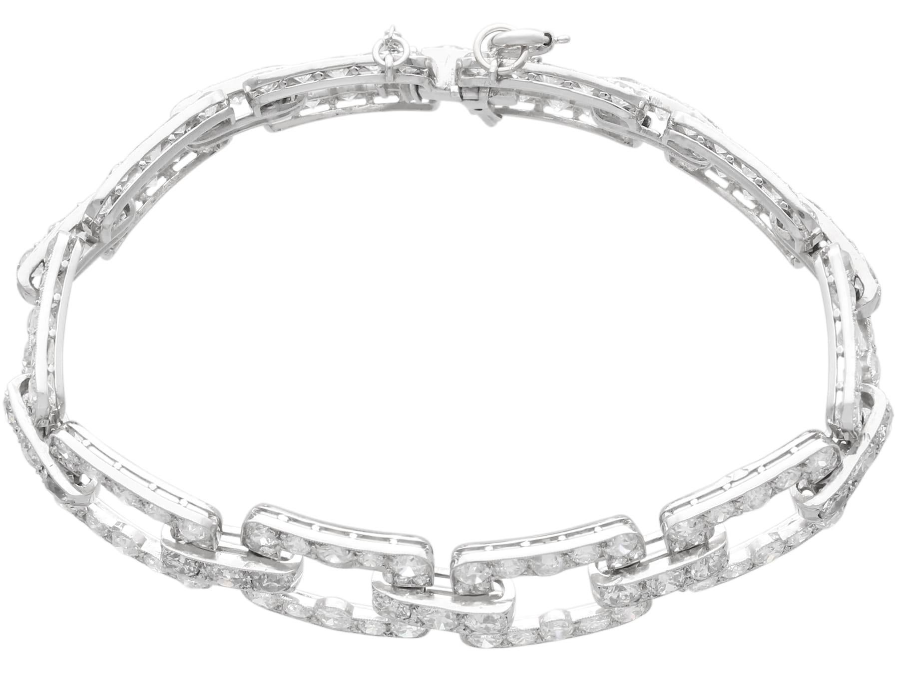 10.45ct Diamond and Platinum Bracelet - Art Deco - Antique French Circa 1920 Excellent état - En vente à Jesmond, Newcastle Upon Tyne
