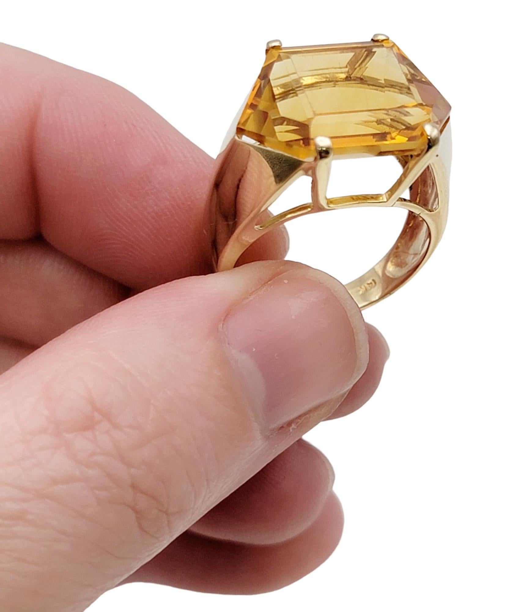 10.46 Carats Total Hexagonal Cut Citrine Cocktail Ring in 14 Karat Yellow Gold For Sale 7