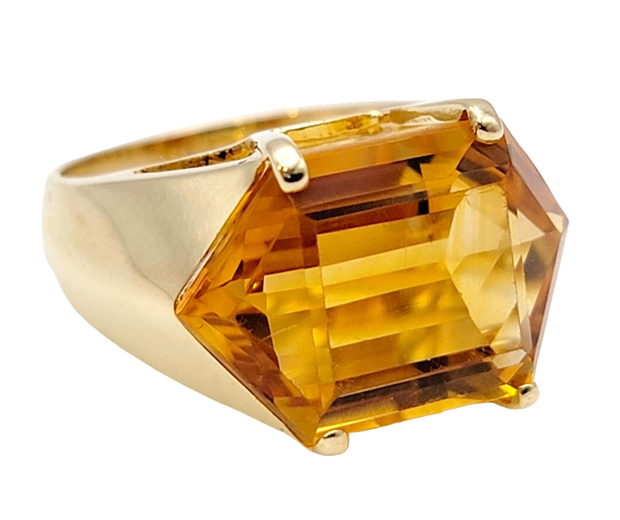 Contemporary 10.46 Carats Total Hexagonal Cut Citrine Cocktail Ring in 14 Karat Yellow Gold For Sale