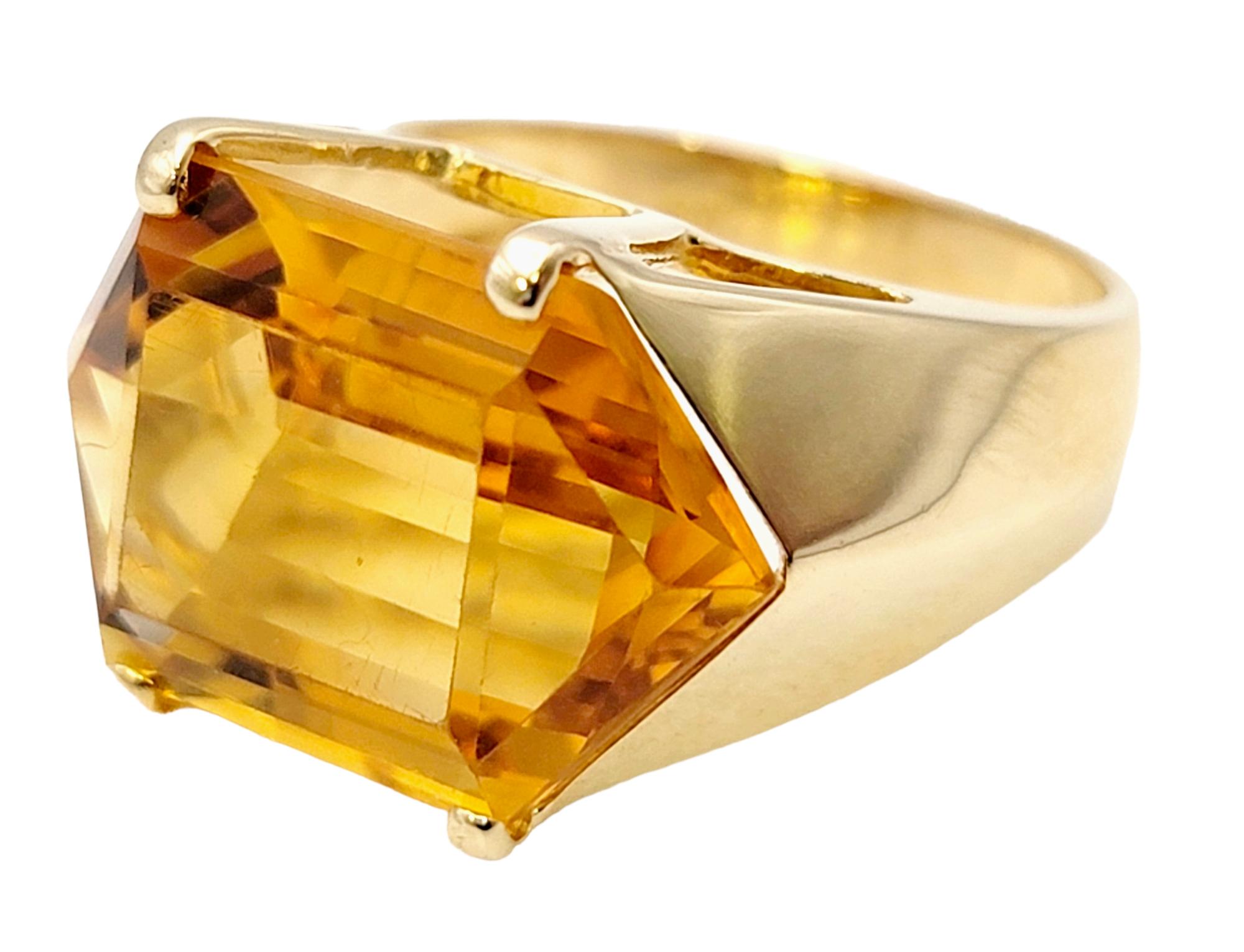 10.46 Carats Total Hexagonal Cut Citrine Cocktail Ring in 14 Karat Yellow Gold In Good Condition For Sale In Scottsdale, AZ