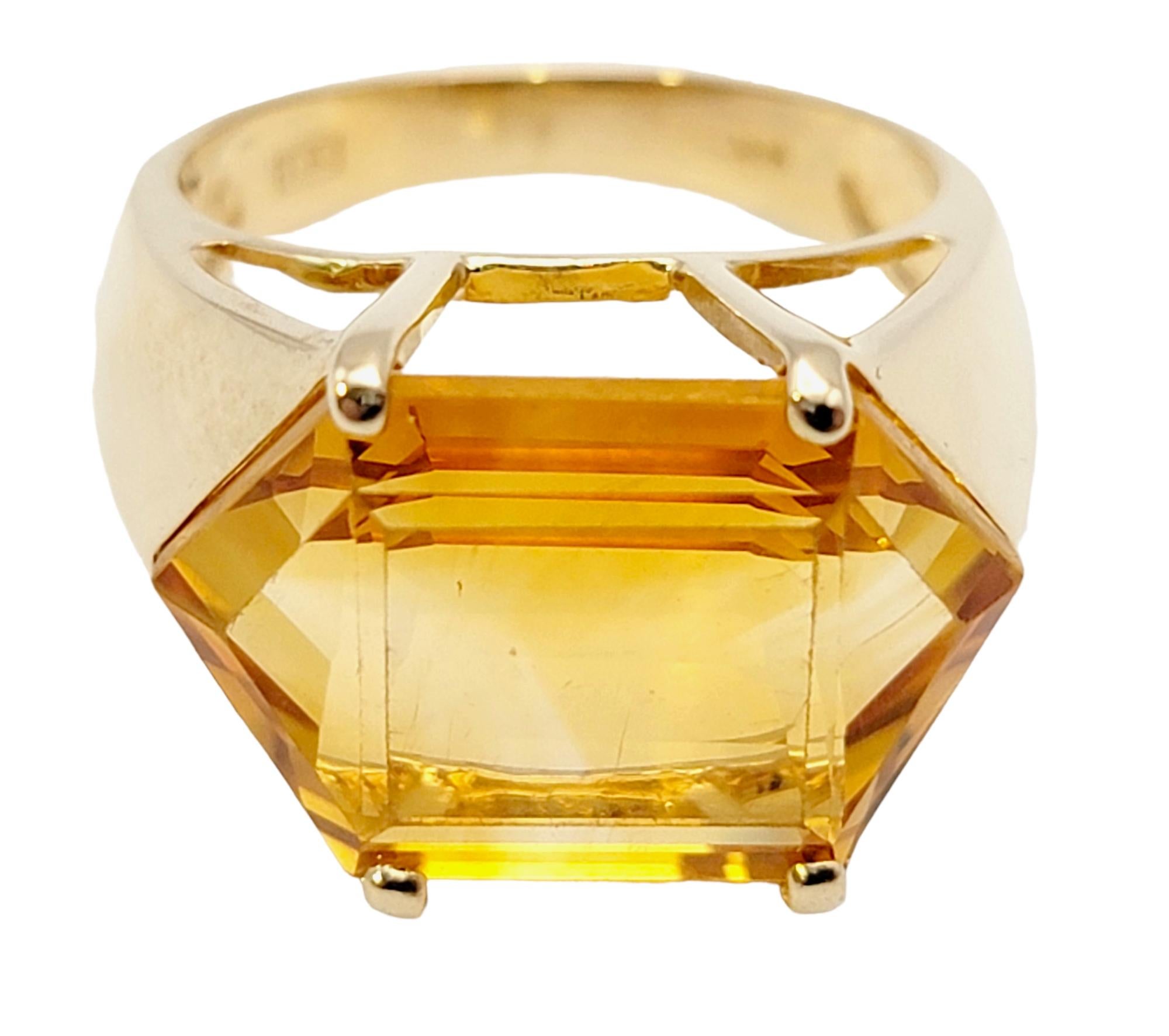Women's 10.46 Carats Total Hexagonal Cut Citrine Cocktail Ring in 14 Karat Yellow Gold For Sale