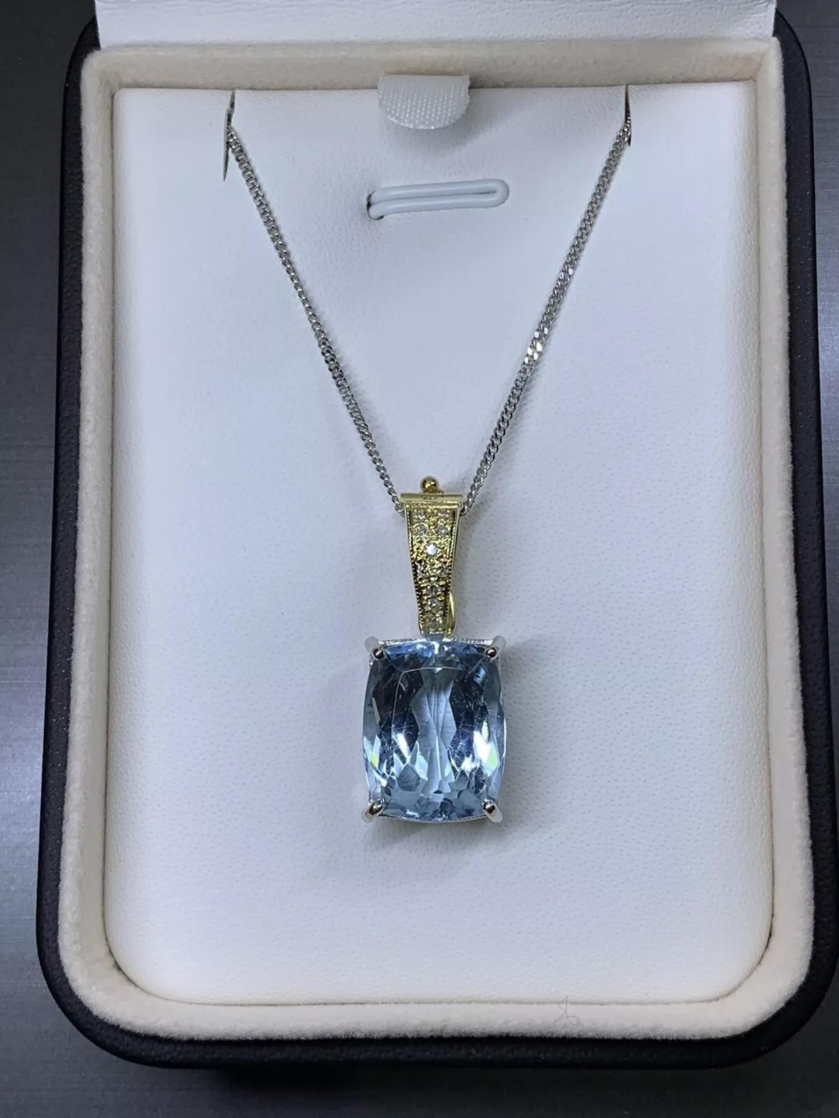 Women's or Men's 10.46ct Aquamarine and diamonds pendant pearl clasp in 18k yellow and white gold For Sale