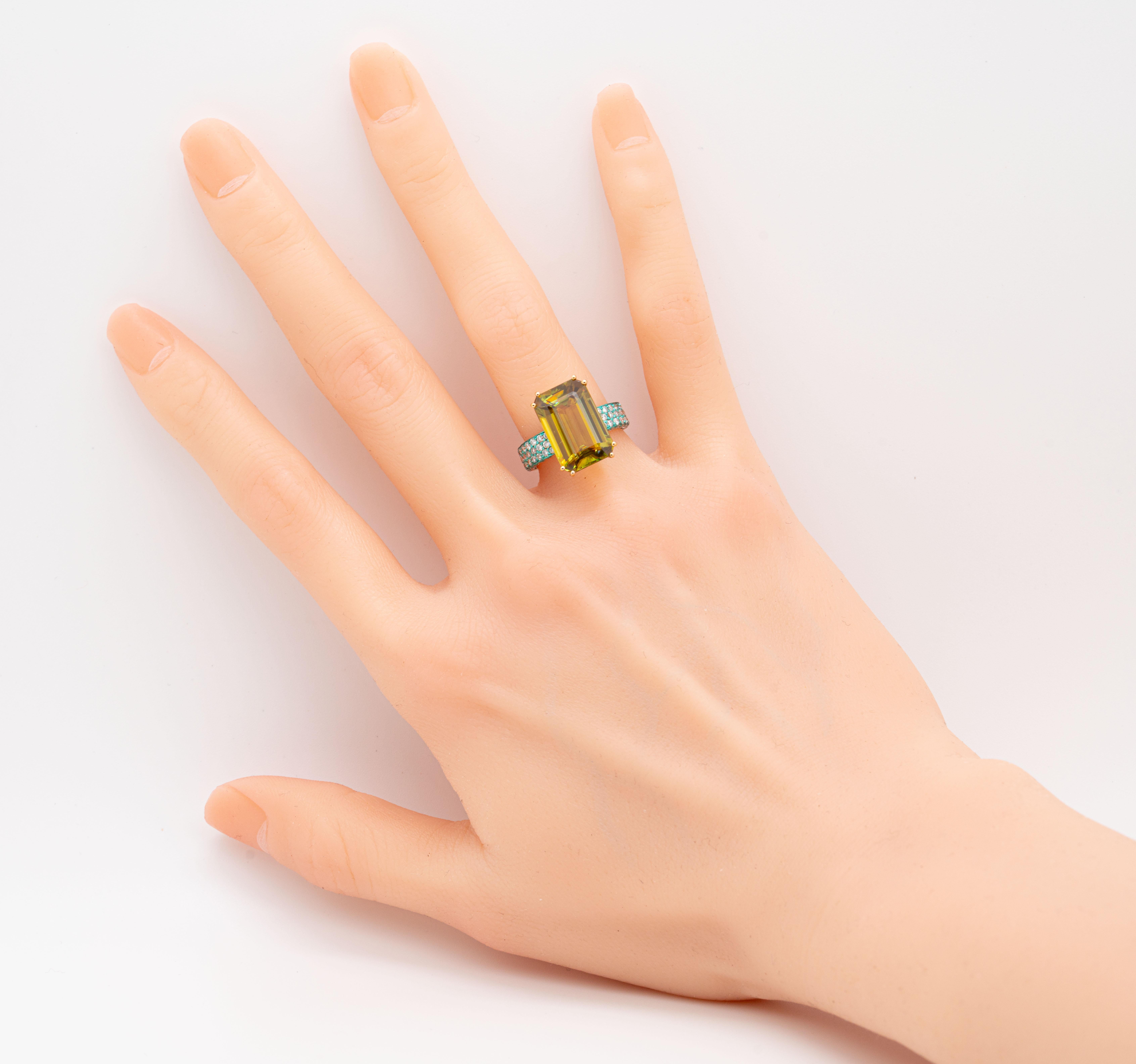 Anello con sfene/titanite e diamanti da 10,47 carati, oro giallo 18 carati, Austy Lee in vendita 1