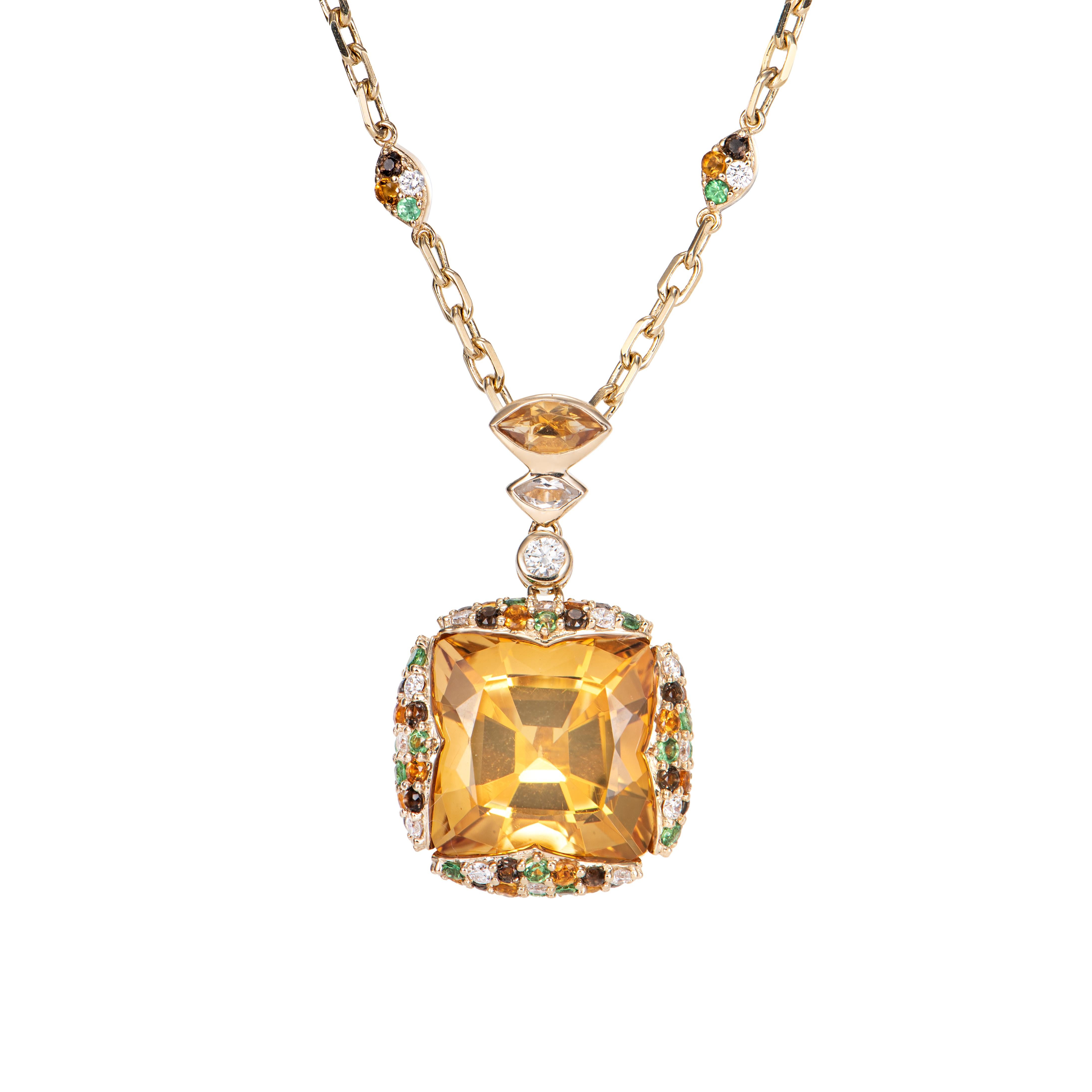 Taglio cuscino Sunita Nahata Citrino 10.48ct. Ciondolo in 18KYG con gemma e diamante. in vendita