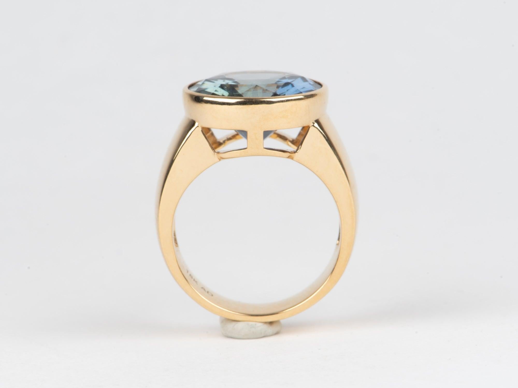 10.48ct GIA-Certified Unheated Sapphire on Wide Band Ring 18K Gold R6766 In New Condition For Sale In Osprey, FL