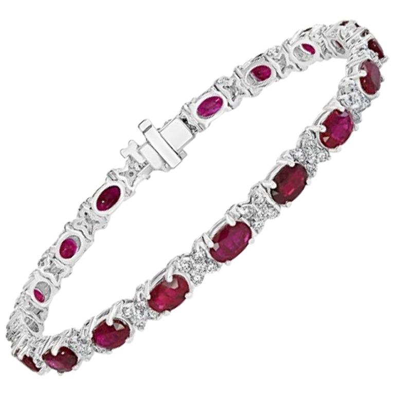 10.48 Carat Ruby Bracelet with 1.05 Carat of Diamonds Set in 18 Karat White Gold For Sale