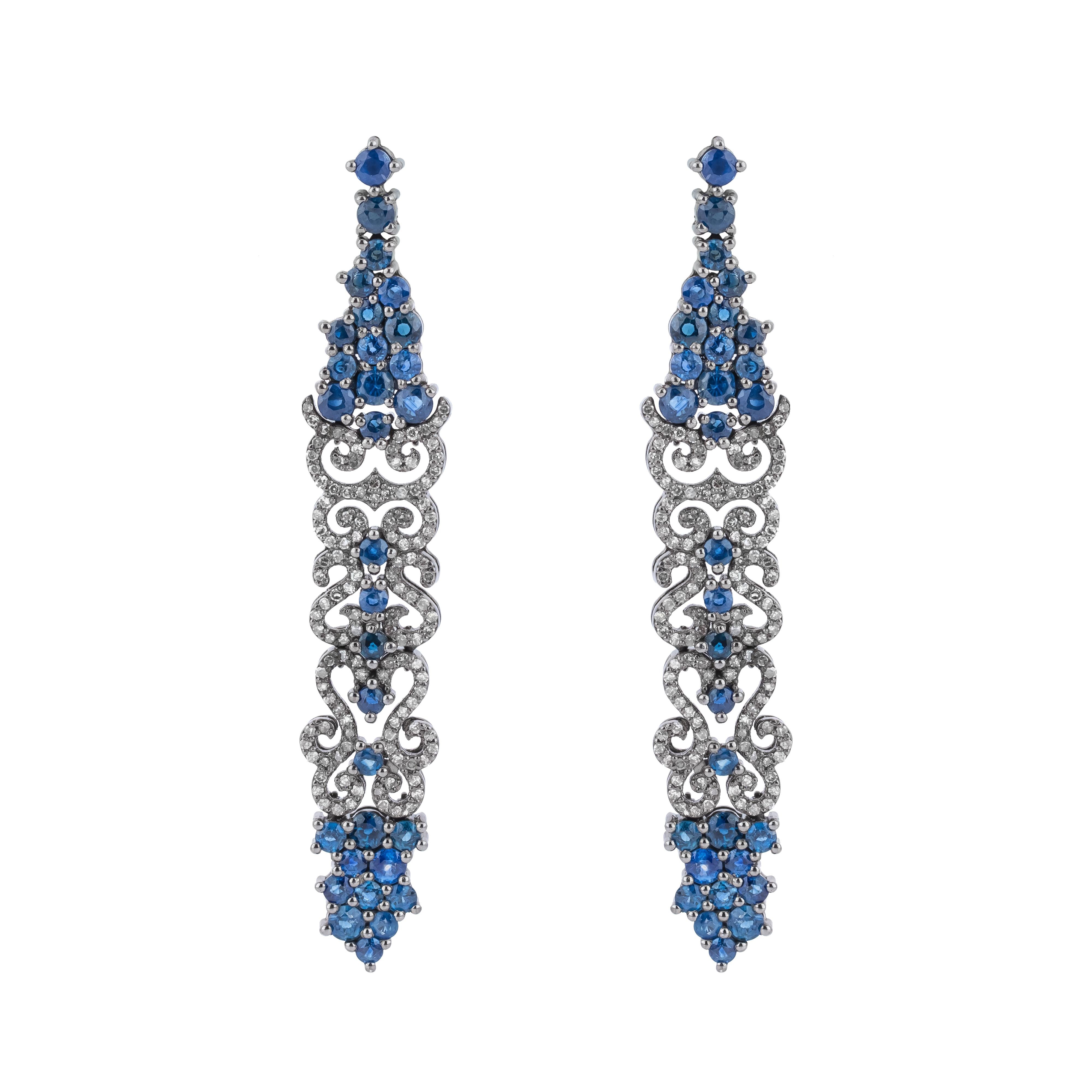 10.49 Carat Diamond and Sapphire Dangle Earrings In New Condition For Sale In Jaipur, IN