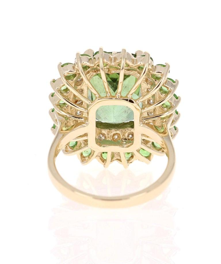 Contemporary 10.49 Carat Green Tourmaline Diamond 14 Karat Yellow Gold Cocktail Ring For Sale