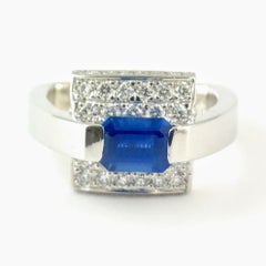 1.04 Carat Blue Emerald-Cut Sapphire 14 Karat White Contemporary Designer Ring