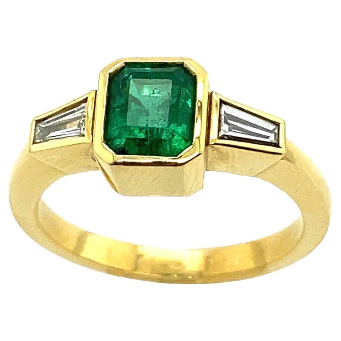 1.04ct Emerald Cut Emerald Ring Tapered Baguettes in 18ct Gold For Sale