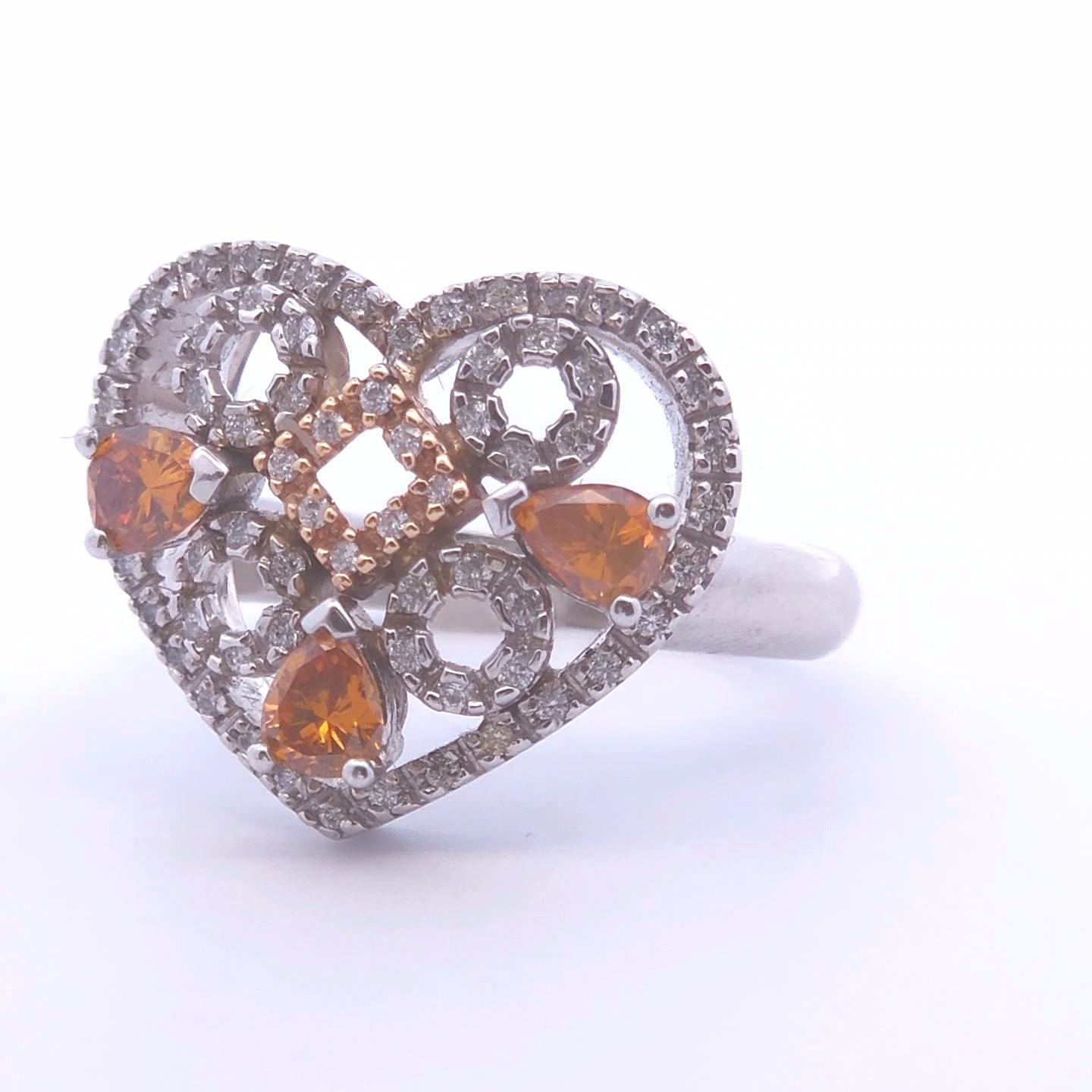 Anello cuore con diamante arancione da 1,04 carati in oro 18k In condizioni Nuovo in vendita a Tustin, CA