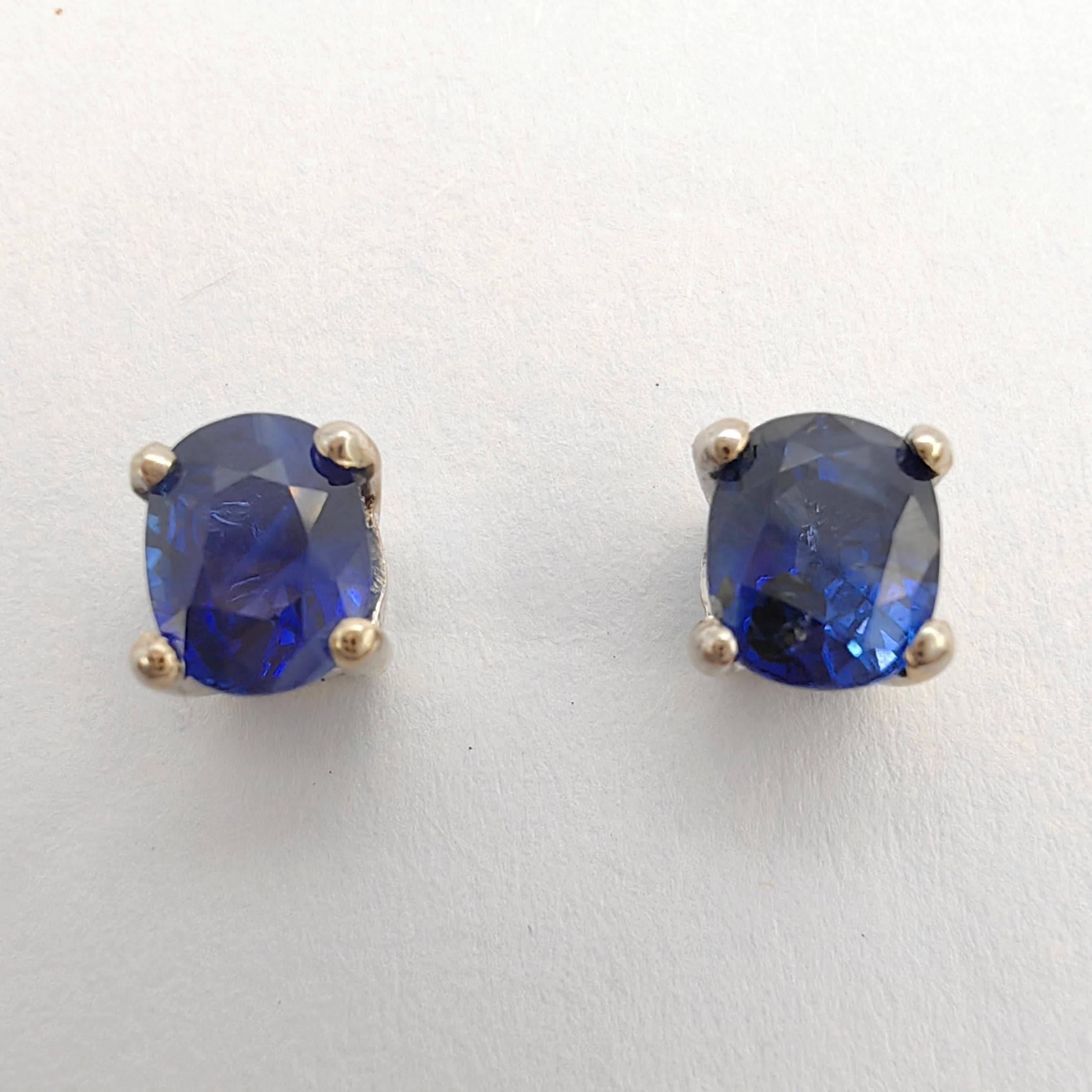Contemporary 1.04ct Oval-cut Sapphire Studs & Diamond Jacket Earrings in 18K White Gold For Sale
