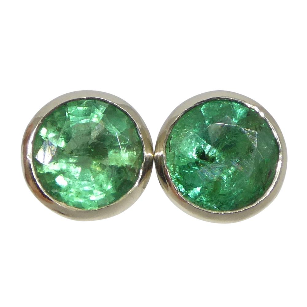 Contemporary 1.04ct Round Green Emerald Stud Earrings set in 14k White Gold For Sale