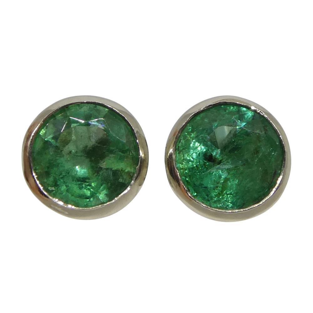 1.04ct Round Green Emerald Stud Earrings set in 14k White Gold In New Condition For Sale In Toronto, Ontario