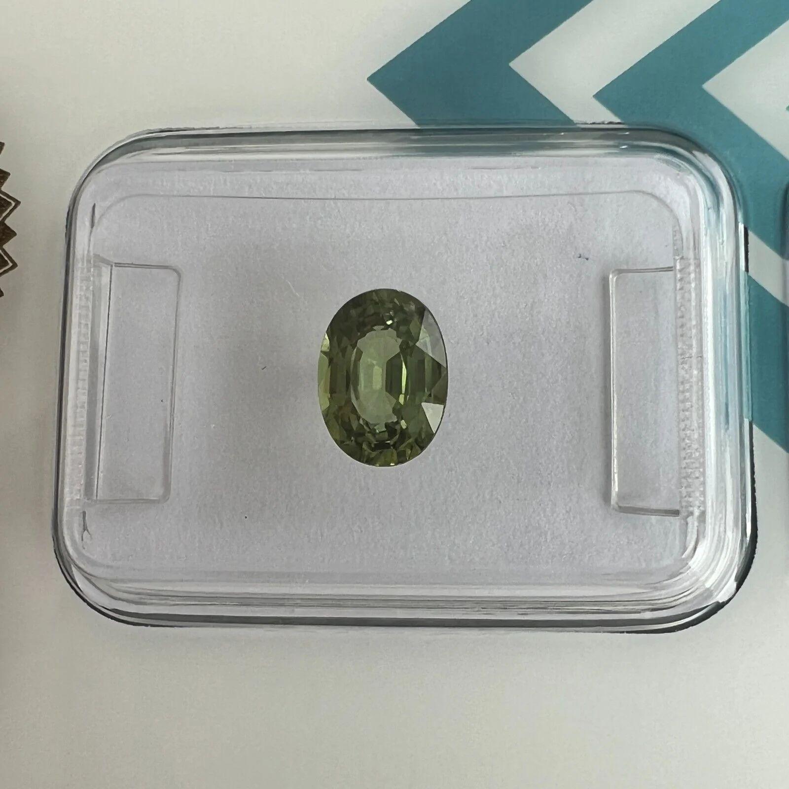 1.04ct Untreated Green Sapphire IGI Certified Unheated Oval Cut Rare Loose Gem In New Condition For Sale In Birmingham, GB