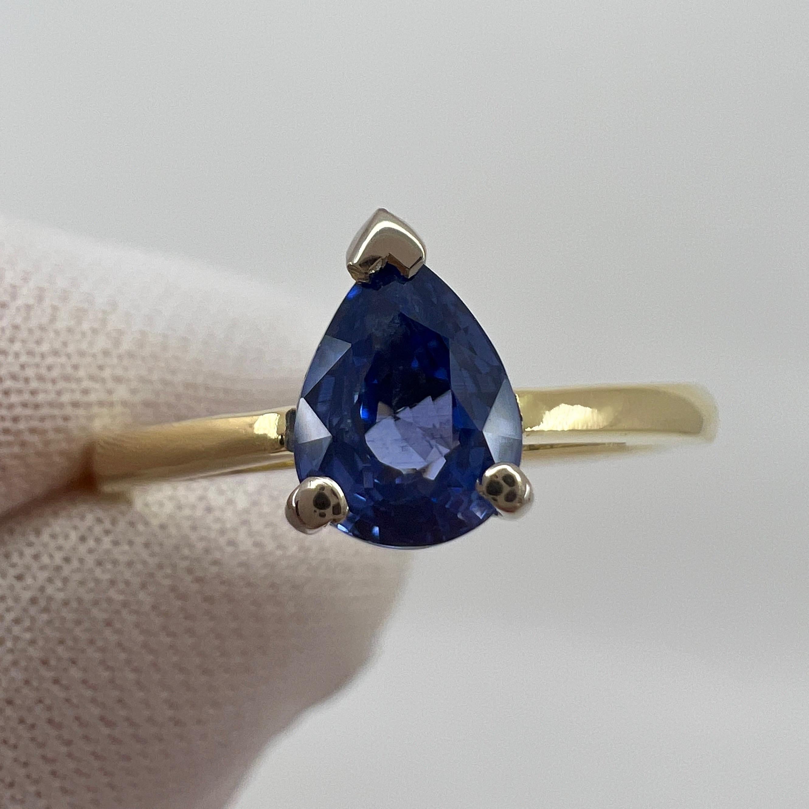1.04ct Vivid Blue Ceylon Sapphire Pear Teardrop Cut 18k Gold Solitaire Ring In New Condition For Sale In Birmingham, GB