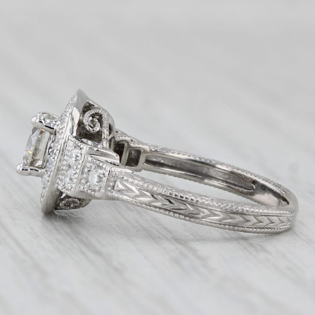Informazioni sulla gemma:
- Diamante Nature -
Carati - 0,62ct
Taglio - Brillante rotondo
Colore - H. 
Chiarezza - I1
Si prega di notare che è presente un foro laser. 

- Diamanti naturali -
Carati totali - 0,42ctw
Taglio - Brillante rotondo
Colore -