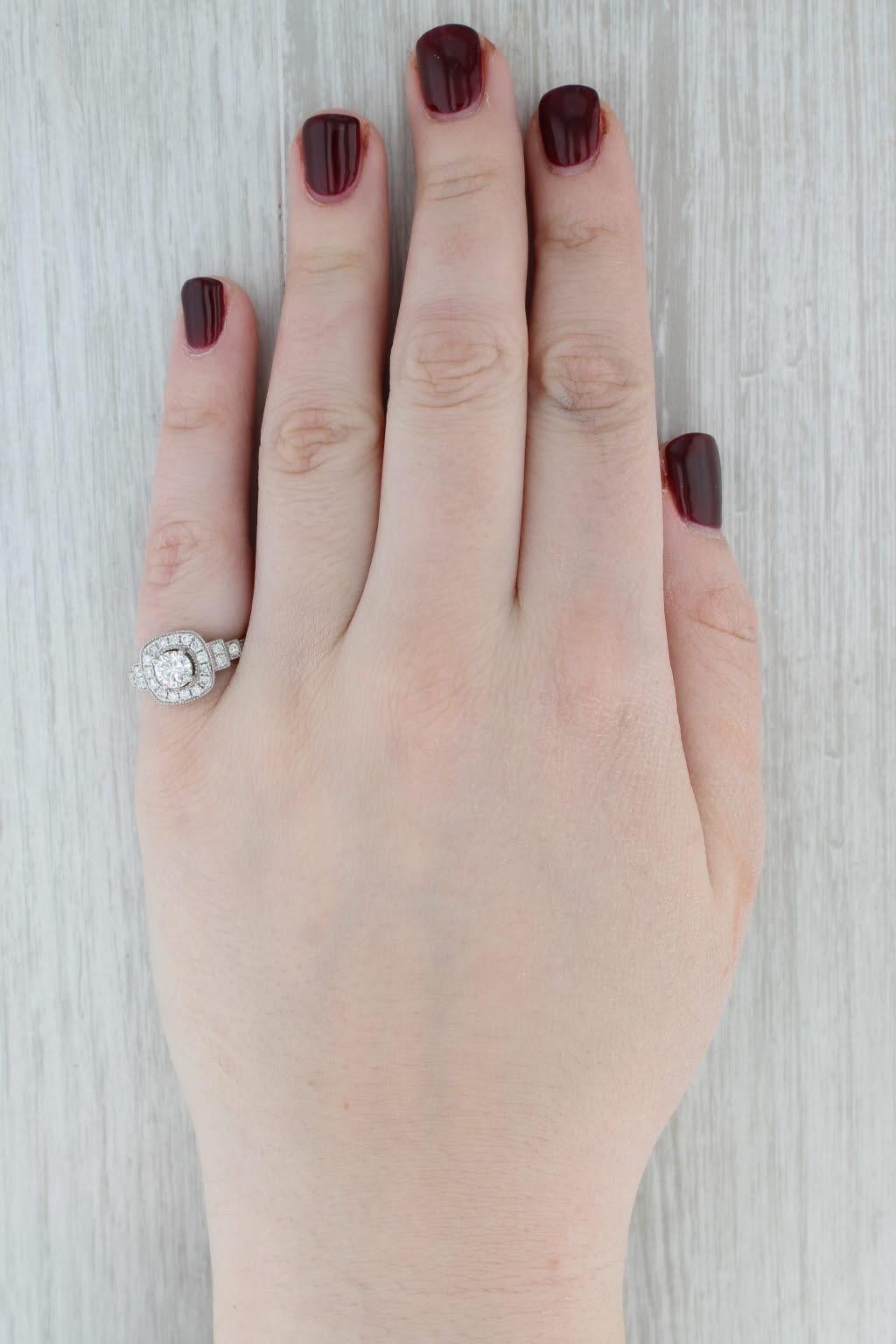 Anello aureolato con diamante rotondo da 1,04 carati in oro bianco 14k, misura 5 in vendita 4