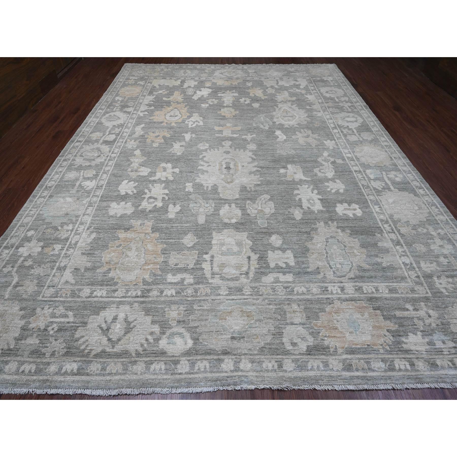 Gris Español, Angora Afgana Oushak con Diseño de Hojas, Tintes Naturales, Lana Pura, Anudada a Mano, Alfombra Oriental
Materiales primarios: Lana
Látex: Sin pelo 
altura: 0,25 Pulgadas
Estilo: Transicional
Color principal: Gris
Colores secundarios: