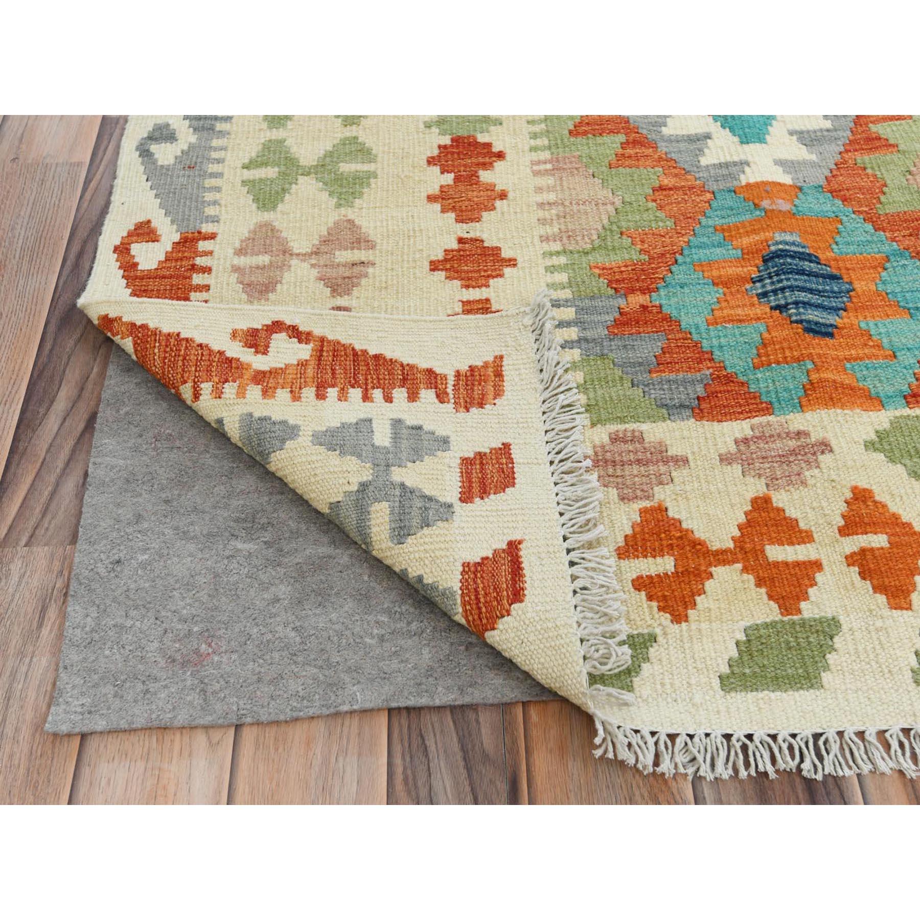 Dies ist eine wirklich echte one-of-a-kind bunten, handgewebten afghanischen Kilim mit geometrischen Design, Flachgewebe Veggie Dyes Bio-Wolle, Reversible übergroßen orientalischen Teppich. Es wurde über Monate hinweg in jahrhundertealter Webtechnik