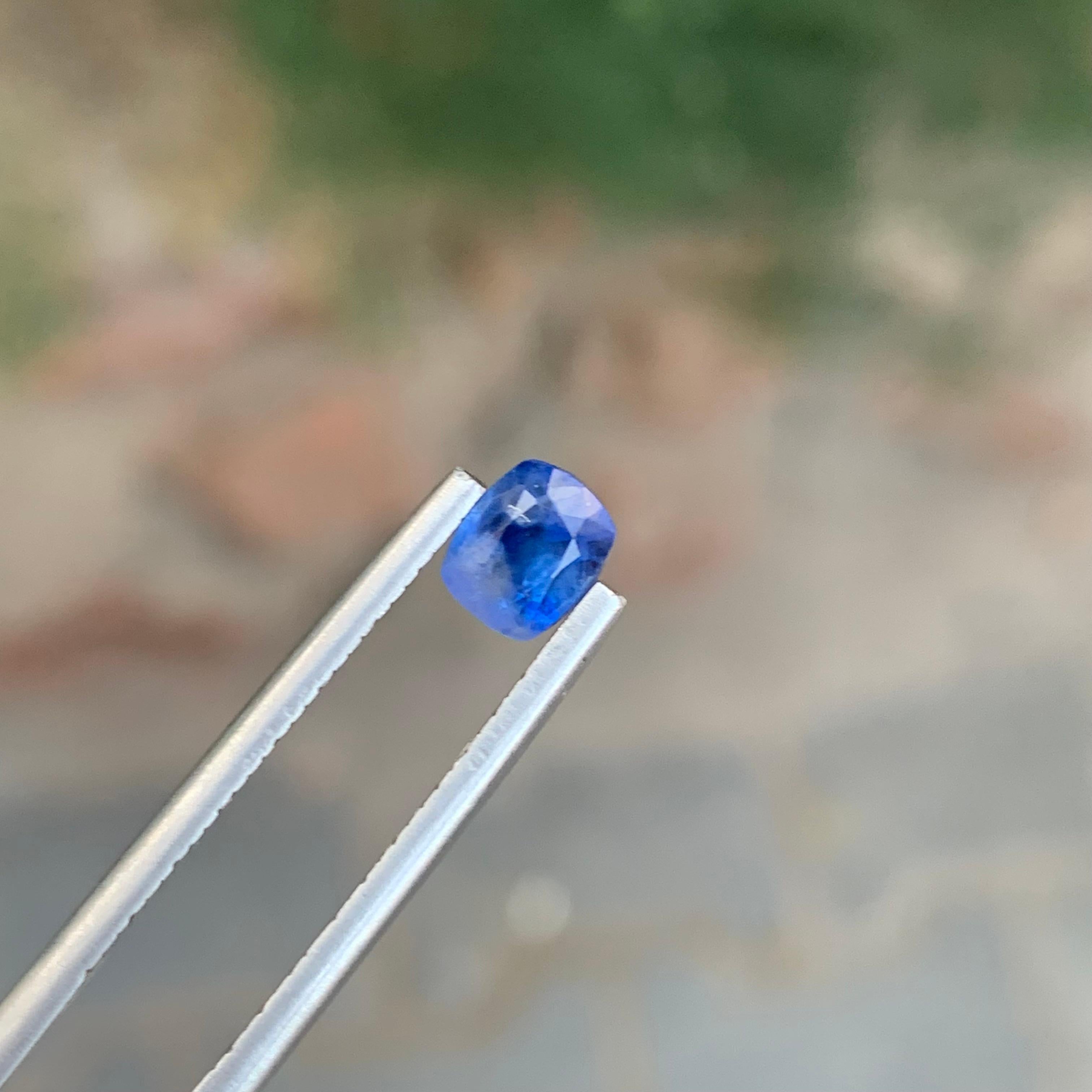Taille coussin 1.05 Carat Adorable Sapphire Loose Cushion Shape Gemstone (pierre précieuse en forme de coussin) en vente