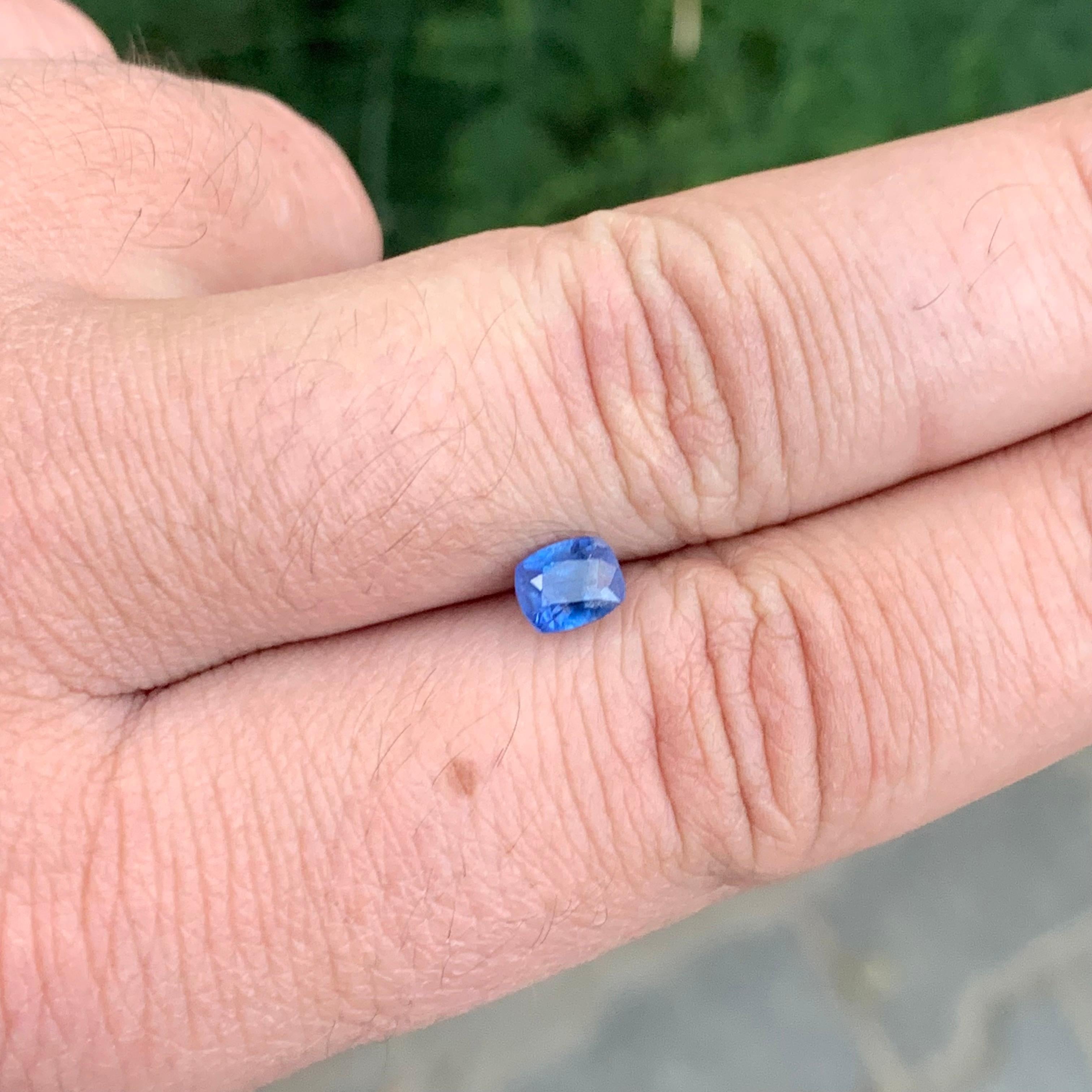 1.05 Carat Adorable Sapphire Loose Cushion Shape Gemstone (pierre précieuse en forme de coussin) en vente 2