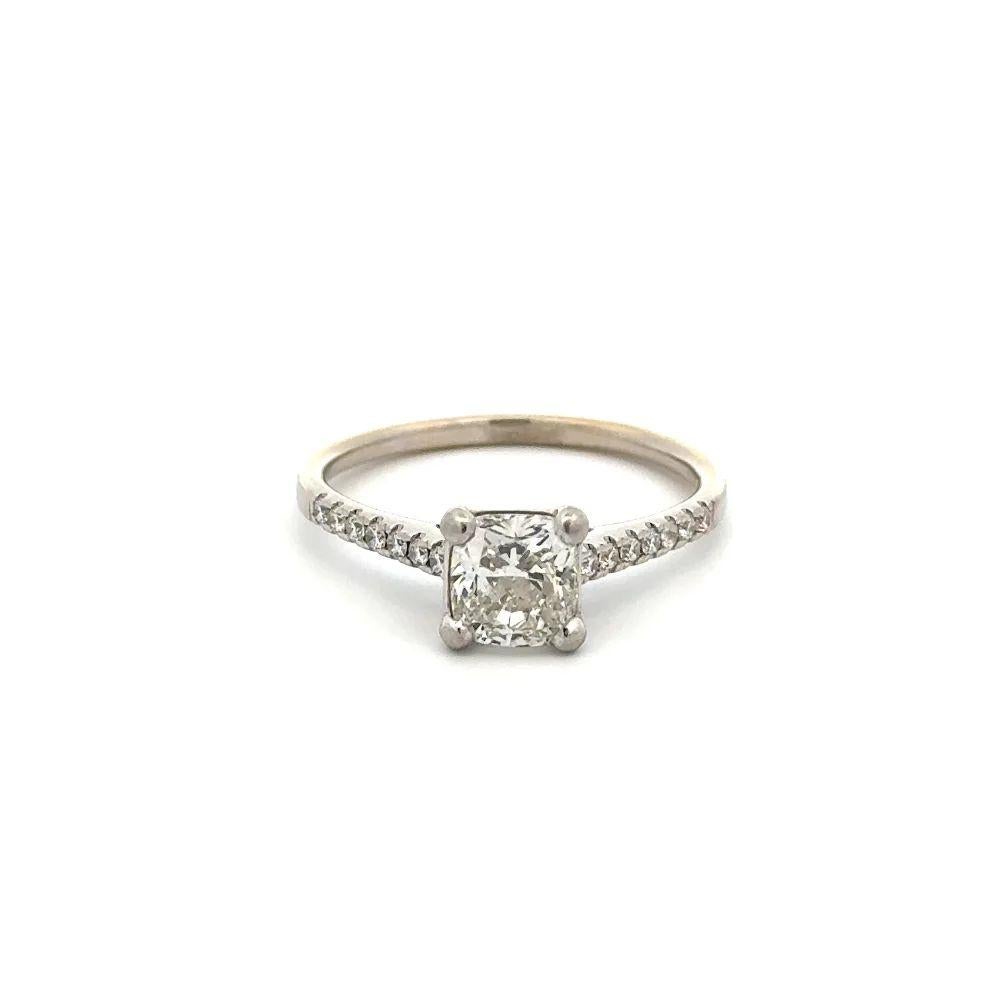 1.05 Carat Cushion Brilliant Cut Diamond GIA Certified Gold Solitaire Ring In Excellent Condition For Sale In Montreal, QC