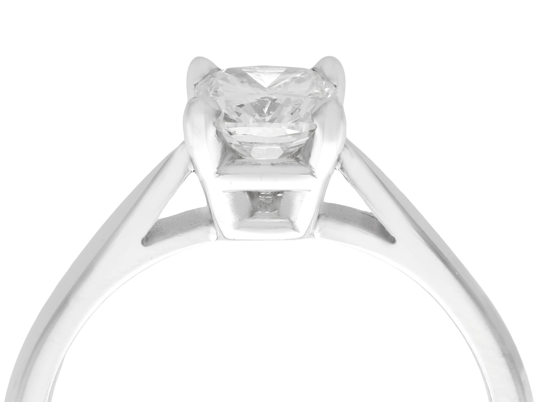 Contemporary 1.05 Carat Diamond and White Gold Solitaire Engagement Ring For Sale