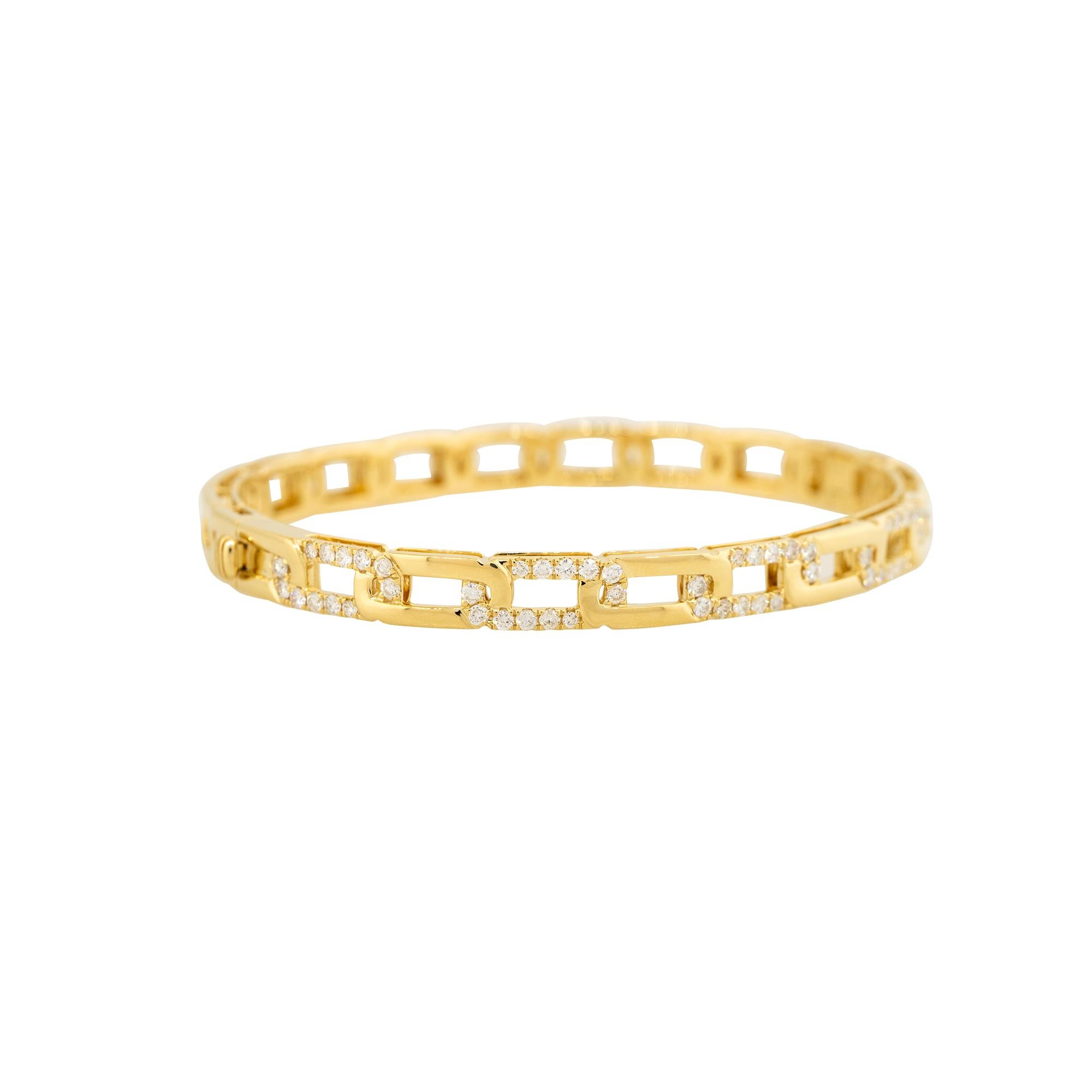 18k Gelbgold 1,05ctw Pave Diamond Interlocking Link-Stil Armreif
MATERIAL: 18k Gelbgold
Diamant-Details: Etwa 1,05 Karat natürliche, runde Diamanten im Brillantschliff
Reinheit der Diamanten: Alle Diamanten sind ungefähr VS/SI (Very Slightly to