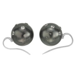1.05 Carat Diamond Tahitian South Sea Black Pearl White Gold Dangle Earrings