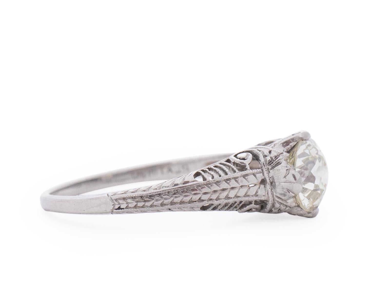 Artikel-Details: 
Ring Größe: 7.5
Metall-Typ: Platin [gepunzt und geprüft]
Gewicht: 2,9 Gramm

Zentrum Diamant Details:
Gewicht: 1,05 Karat
Schliff: Alter europäischer Brillant
Farbe: M
Klarheit: SI1
Abmessungen: 6,5 mm x 6,5 mm

Messung Finger bis