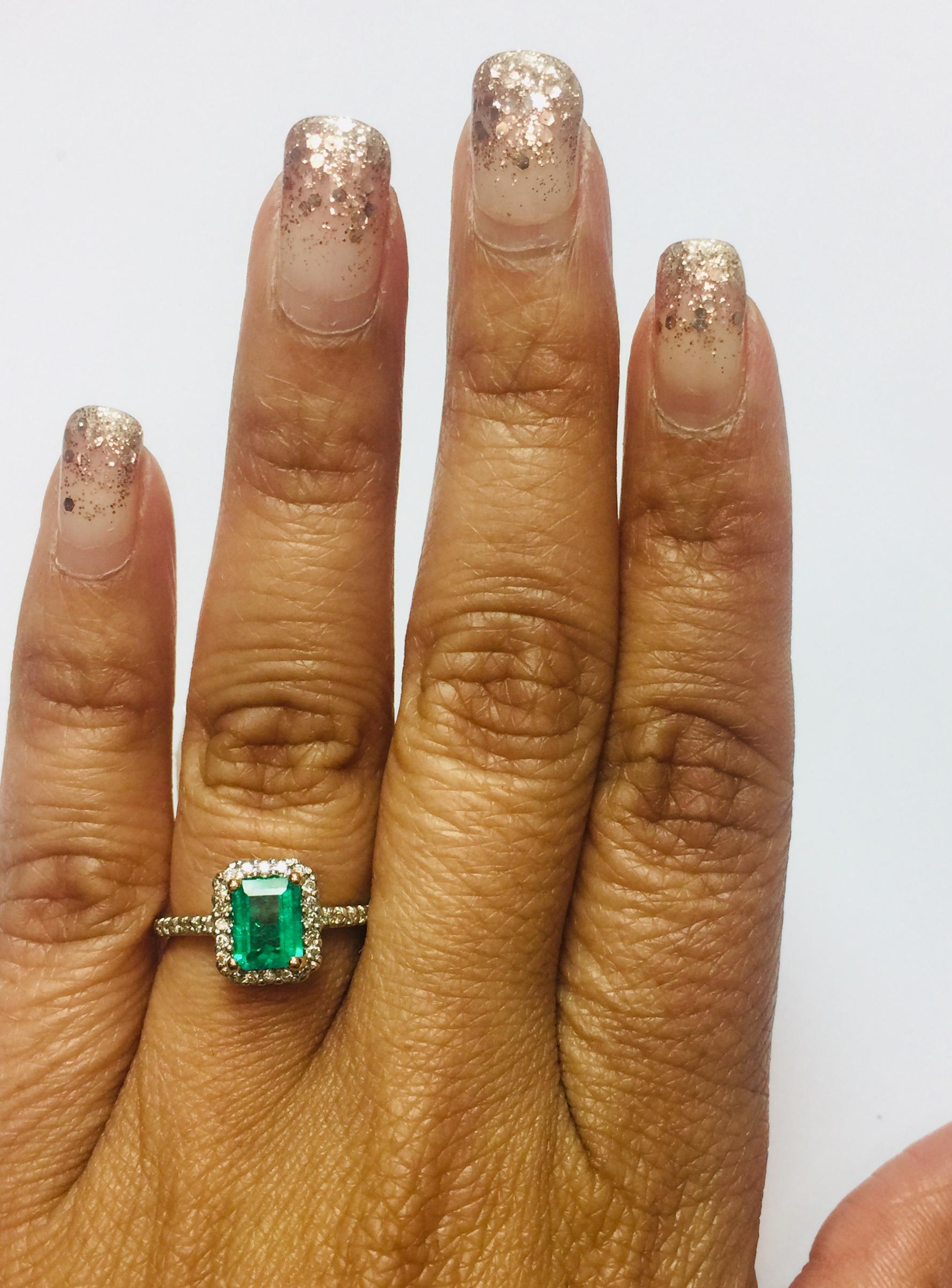 1.05 Carat Emerald Diamond 14 Karat Rose Gold Engagement Ring In New Condition In Los Angeles, CA